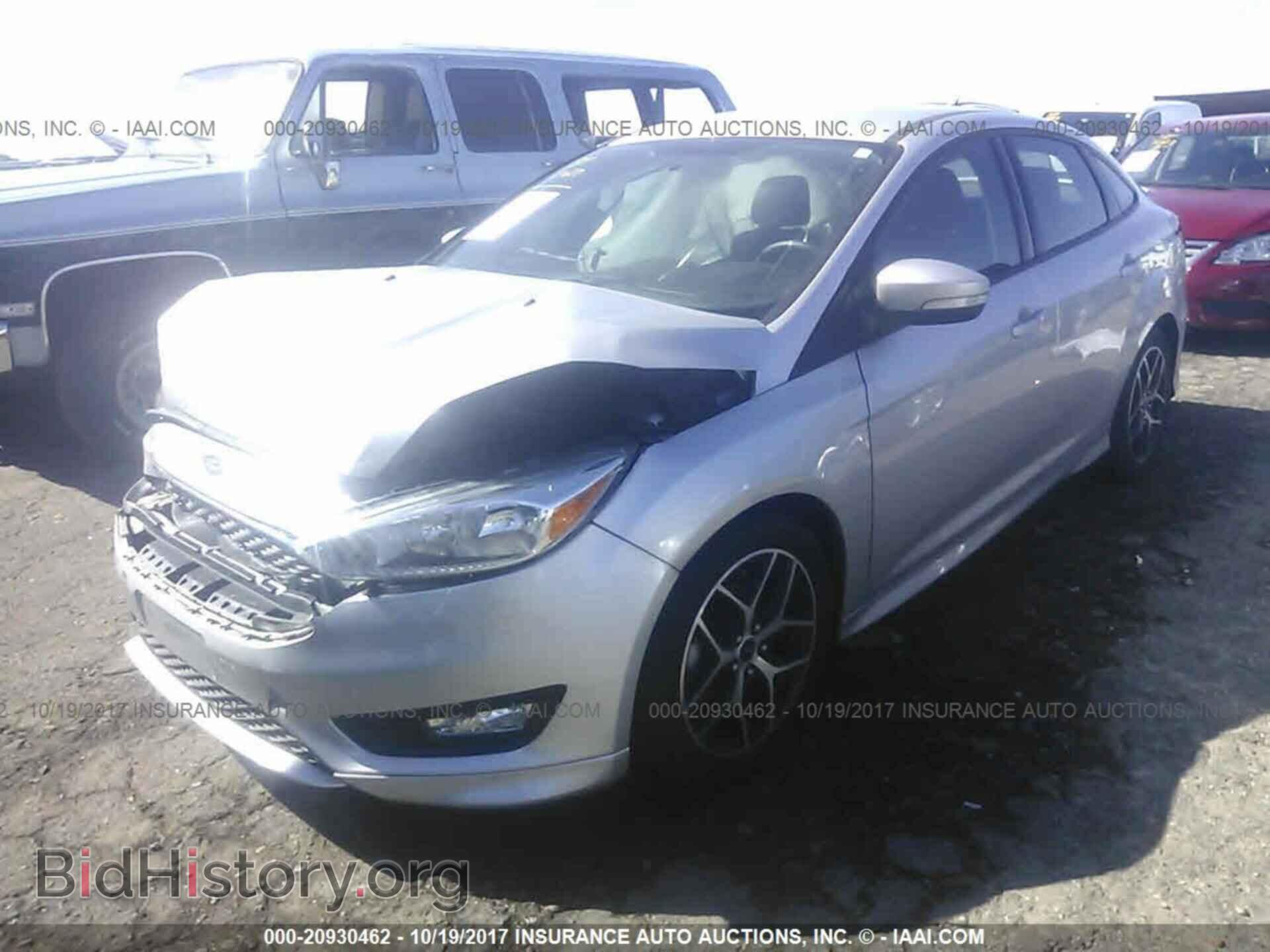 2015 Ford Focus - VIN: 1FADP3F23FL298029 - Photo 2