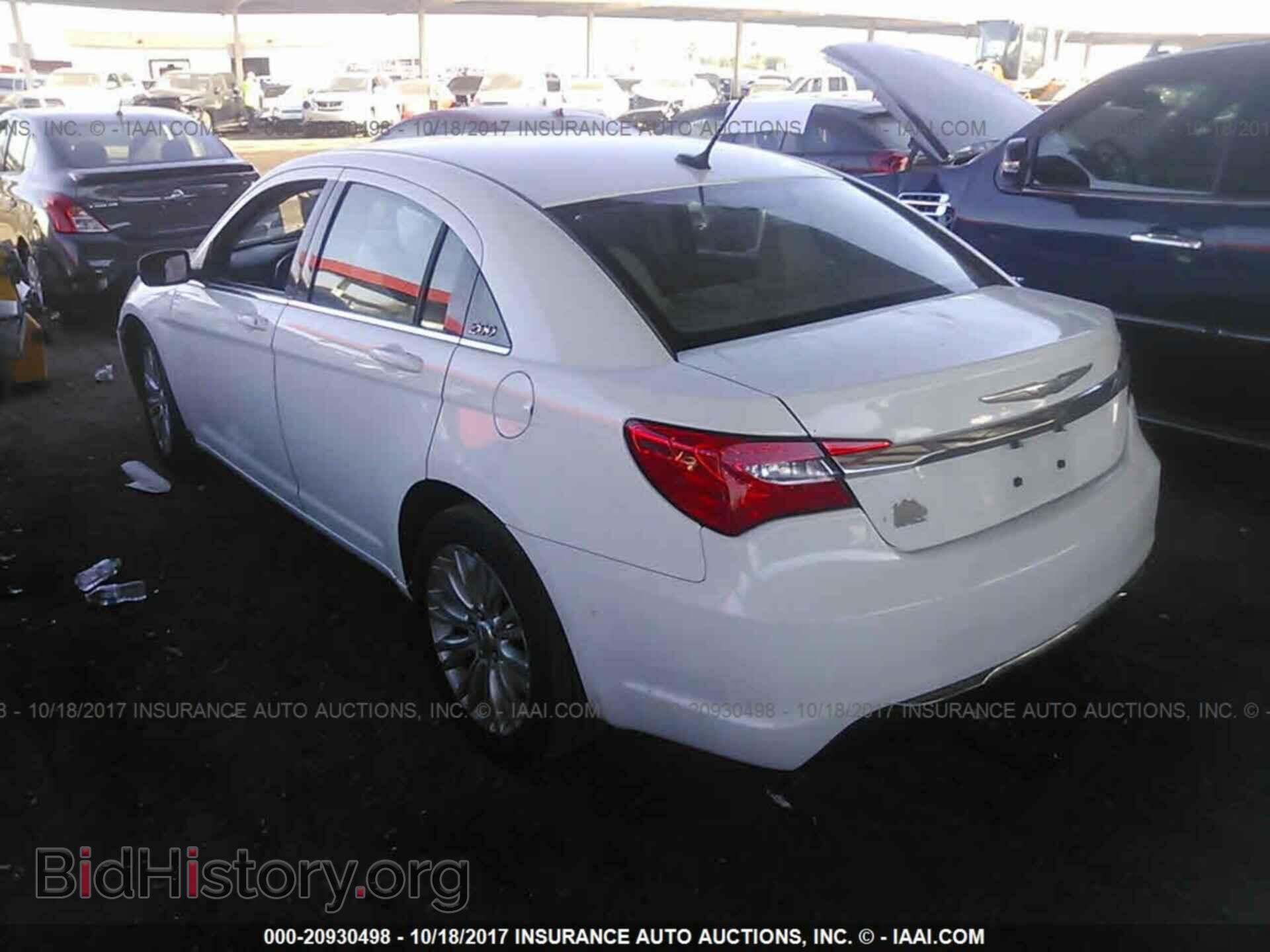 2013 Chrysler 200 - VIN: 1C3CCBAB4DN670776 - Фото 3