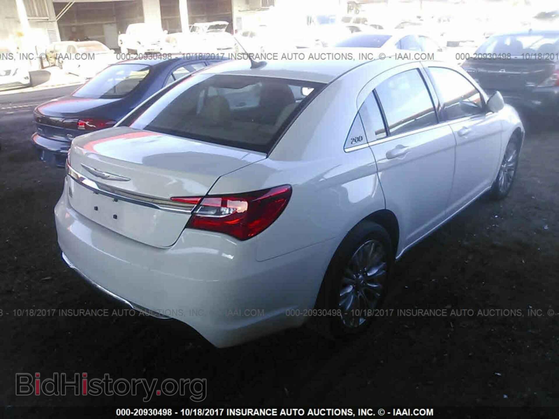 2013 Chrysler 200 - VIN: 1C3CCBAB4DN670776 - Фото 4