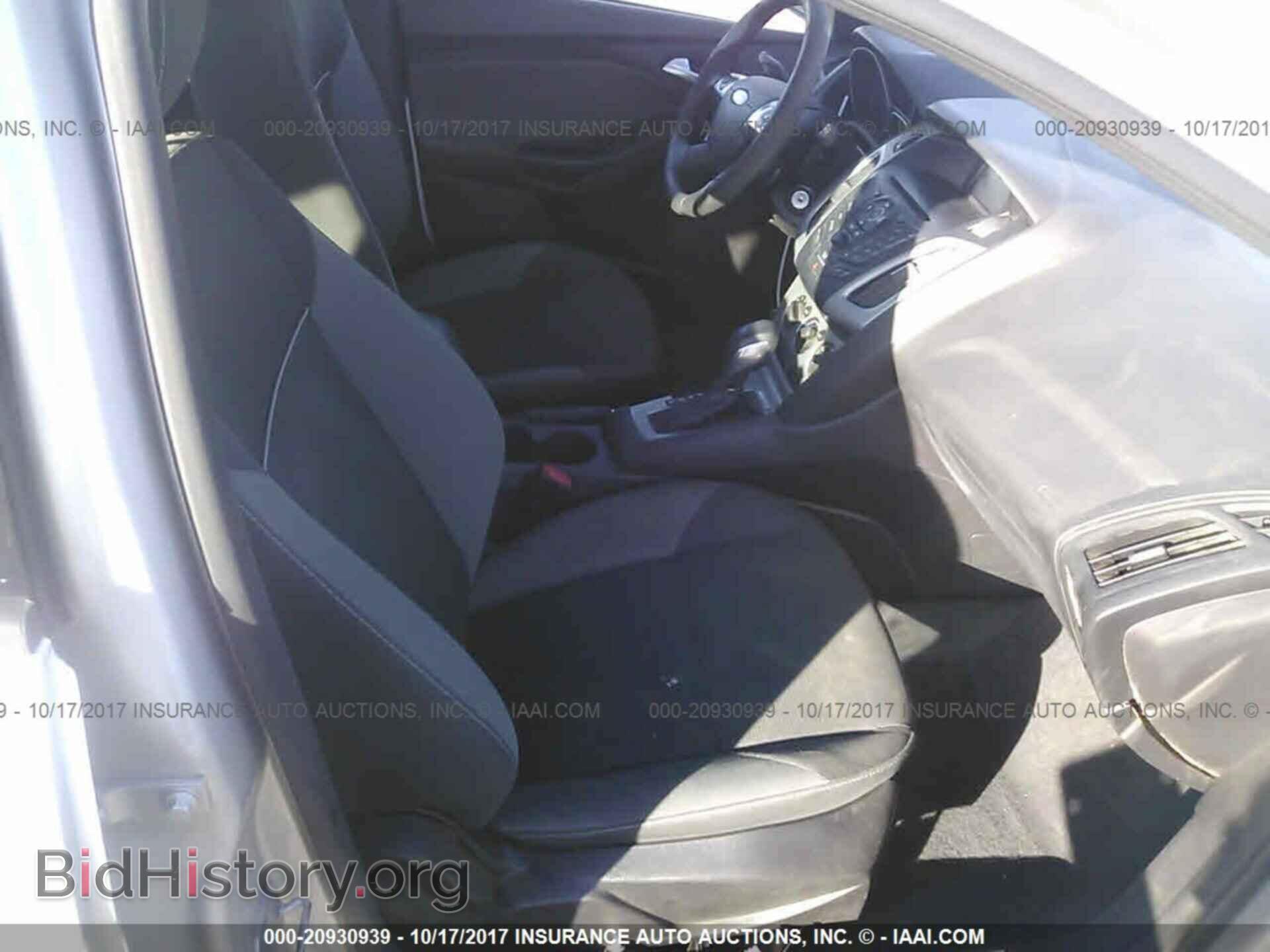 2012 Ford Focus - VIN: 1FAHP3F29CL307703 - Photo 5