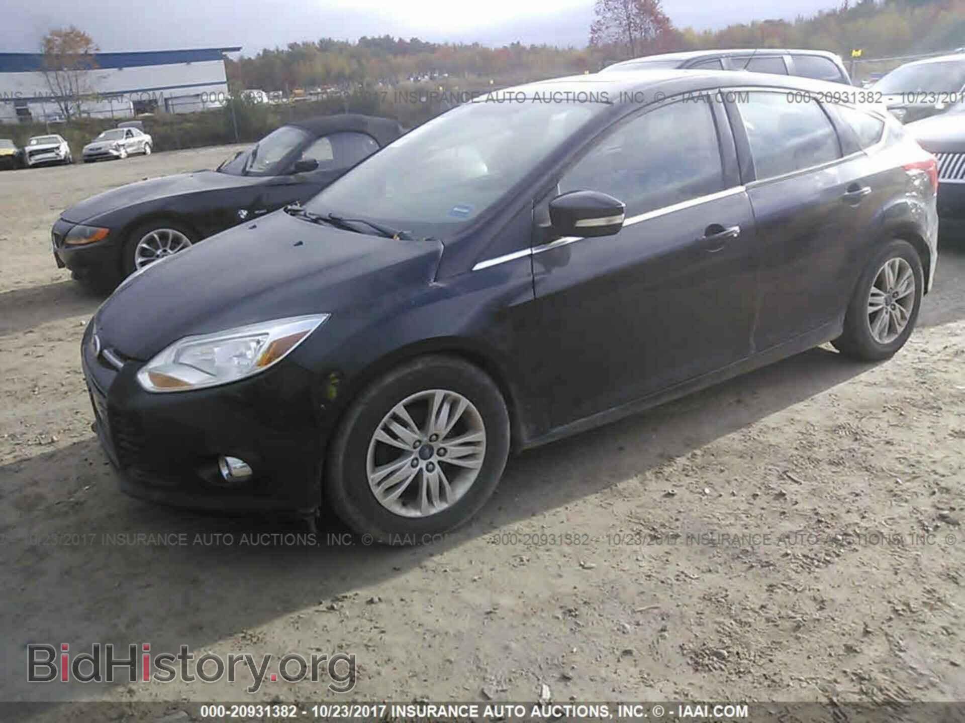 2012 Ford Focus - VIN: 1FAHP3M27CL331453 - Photo 2