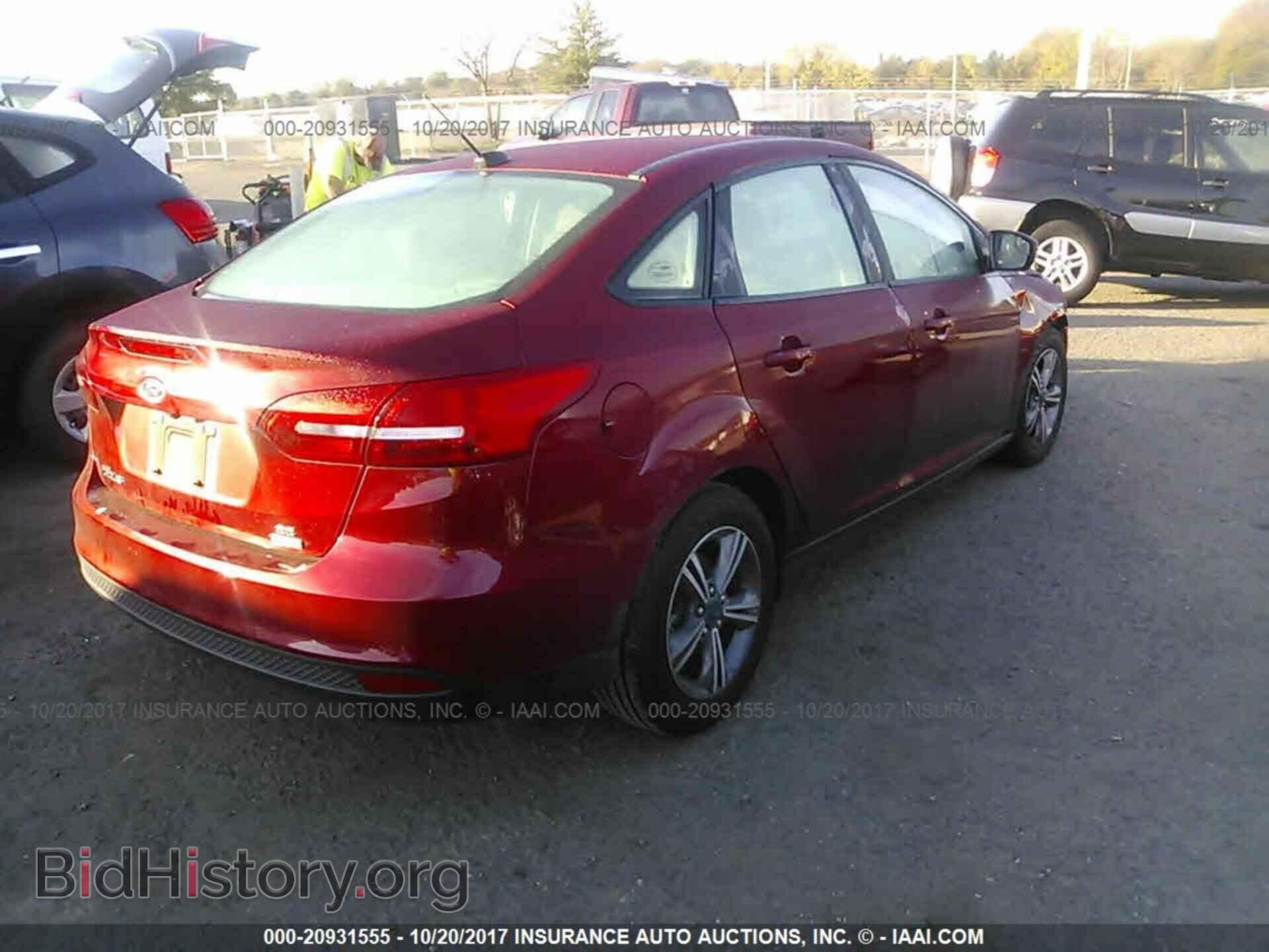 2017 Ford Focus - VIN: 1FADP3FE9HL292443 - Photo 4
