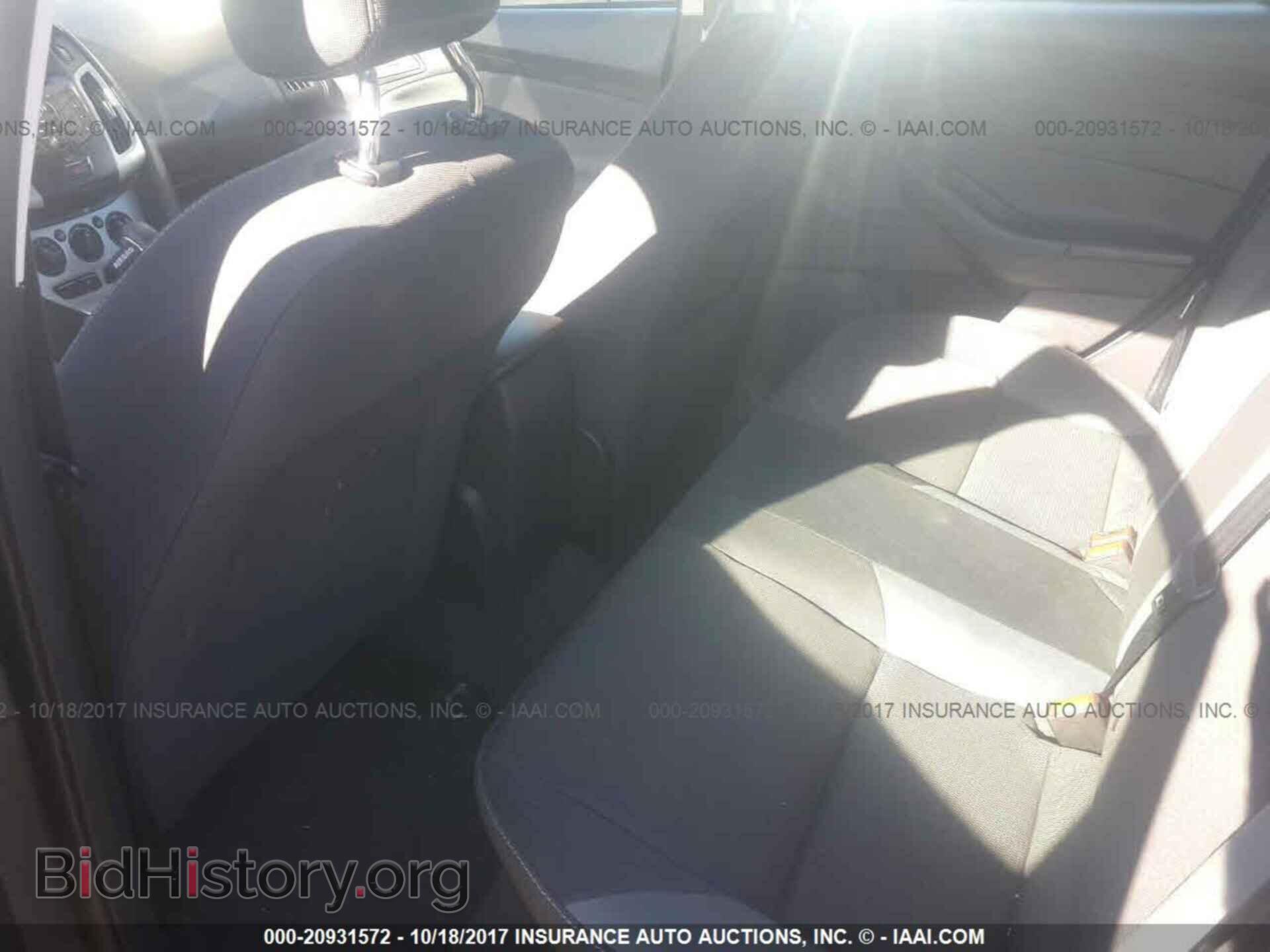 2012 Ford Focus - VIN: 1FAHP3F2XCL372737 - Photo 8