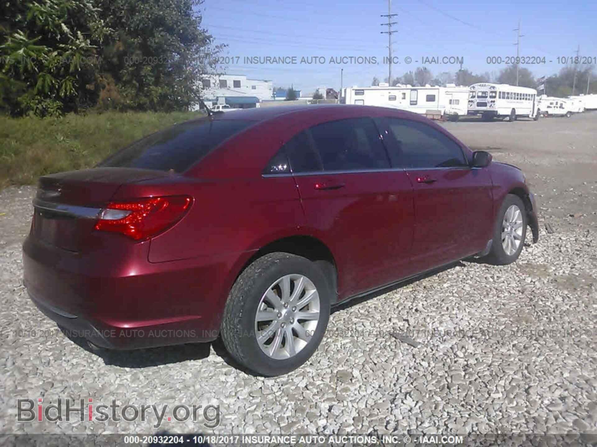 2013 Chrysler 200 - VIN: 1C3CCBBB0DN542310 - Photo 4
