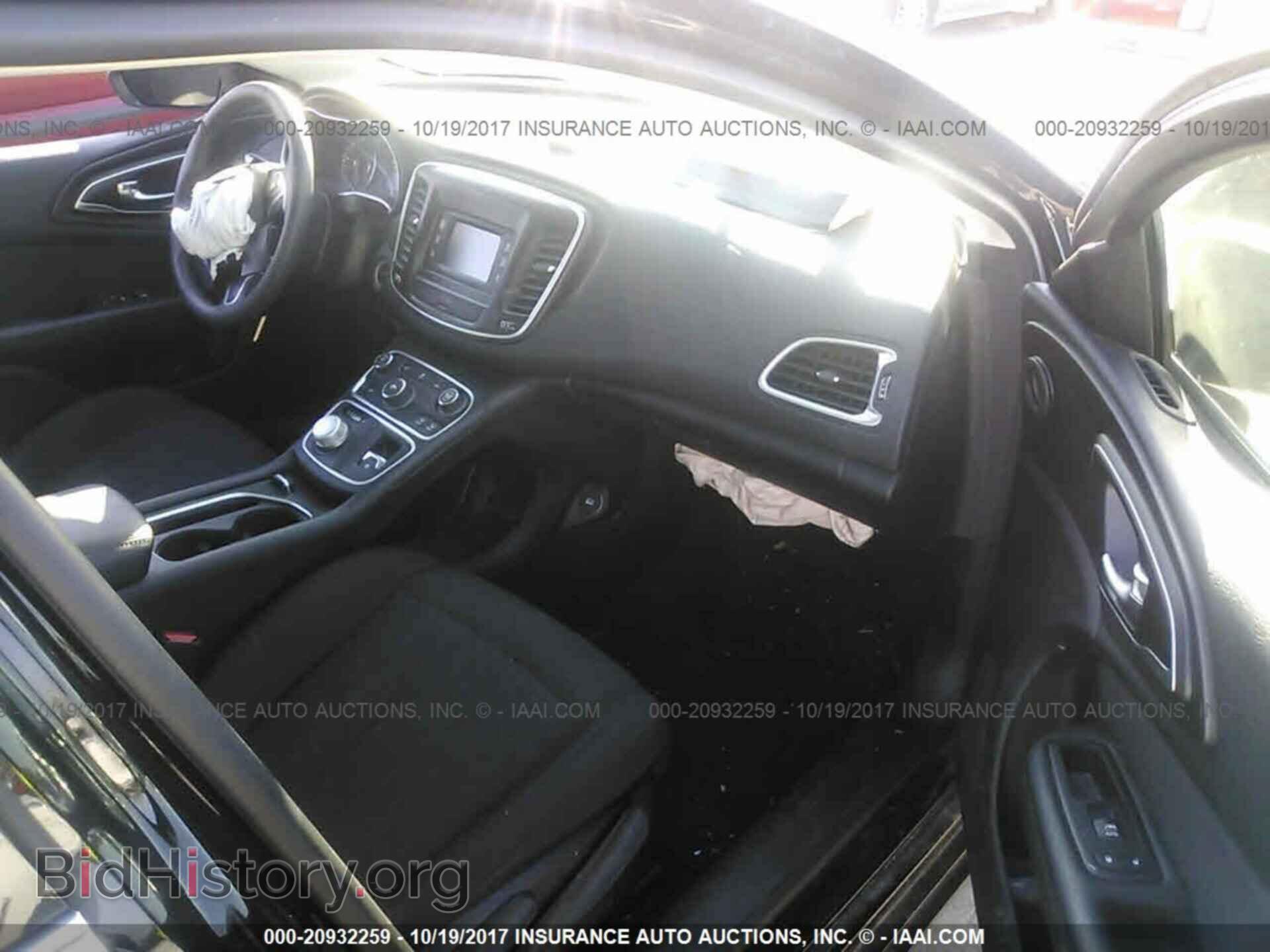 2016 Chrysler 200 - VIN: 1C3CCCAB7GN102404 - Фото 5