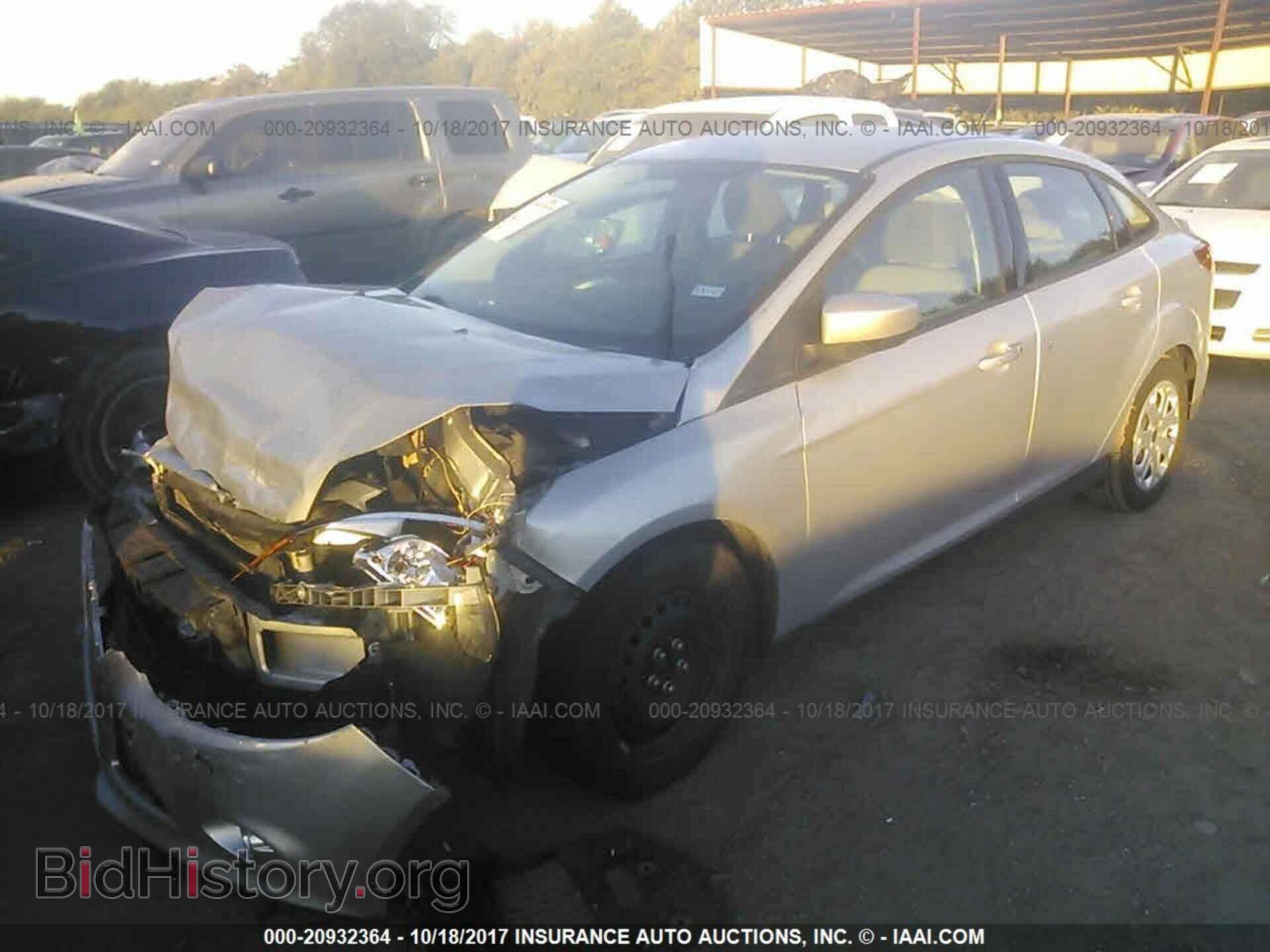 2012 Ford Focus - VIN: 1FAHP3F24CL456858 - Фото 2