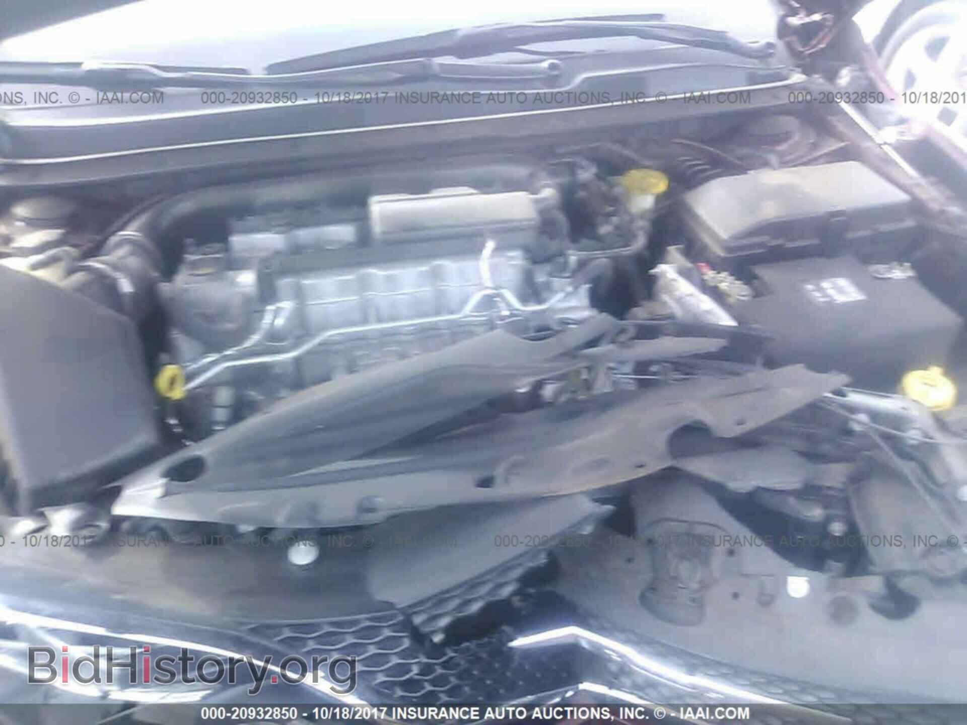 2015 Chrysler 200 - VIN: 1C3CCCAB8FN742104 - Photo 10