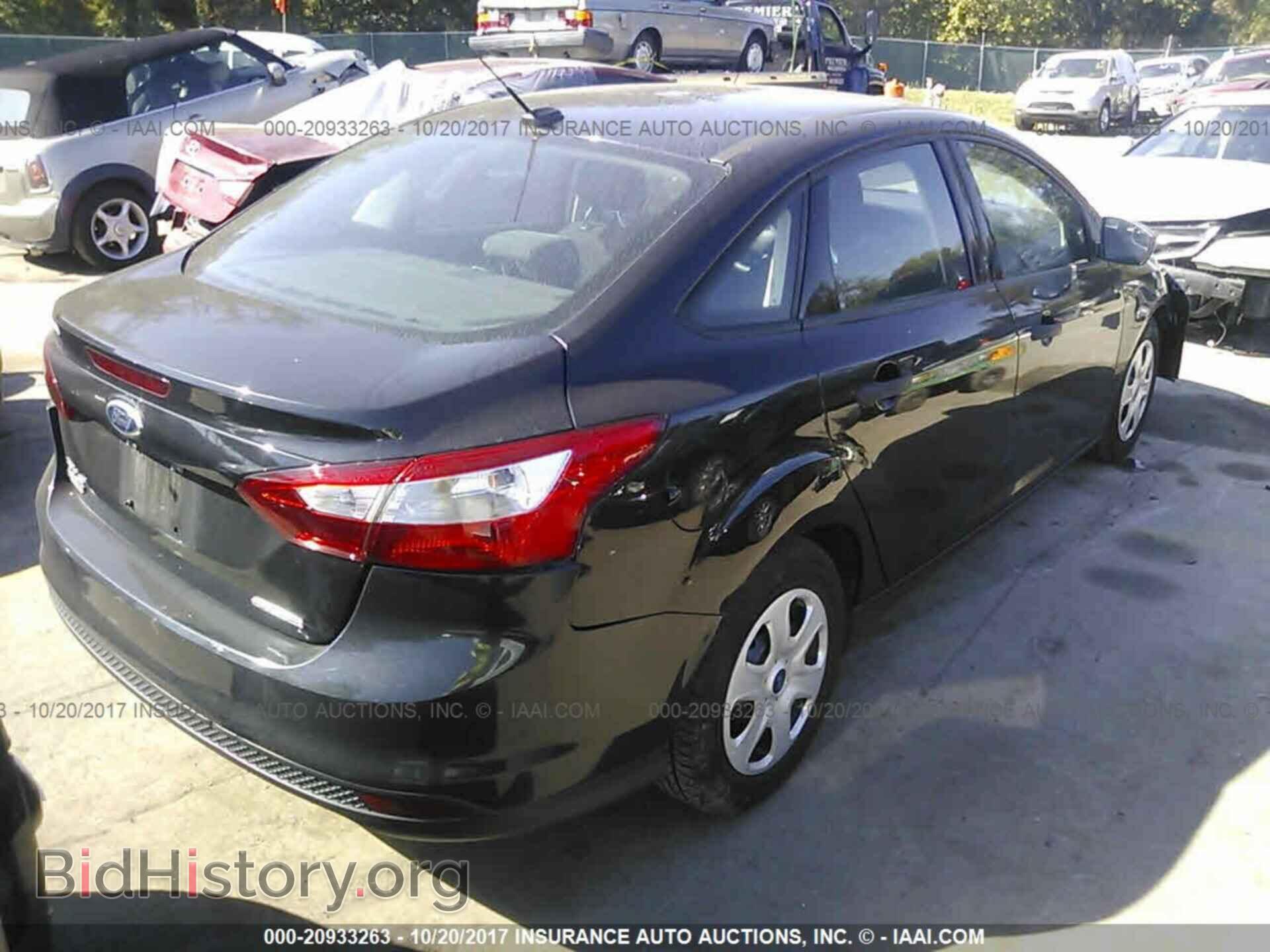 2013 Ford Focus - VIN: 1FADP3E23DL136397 - Photo 4