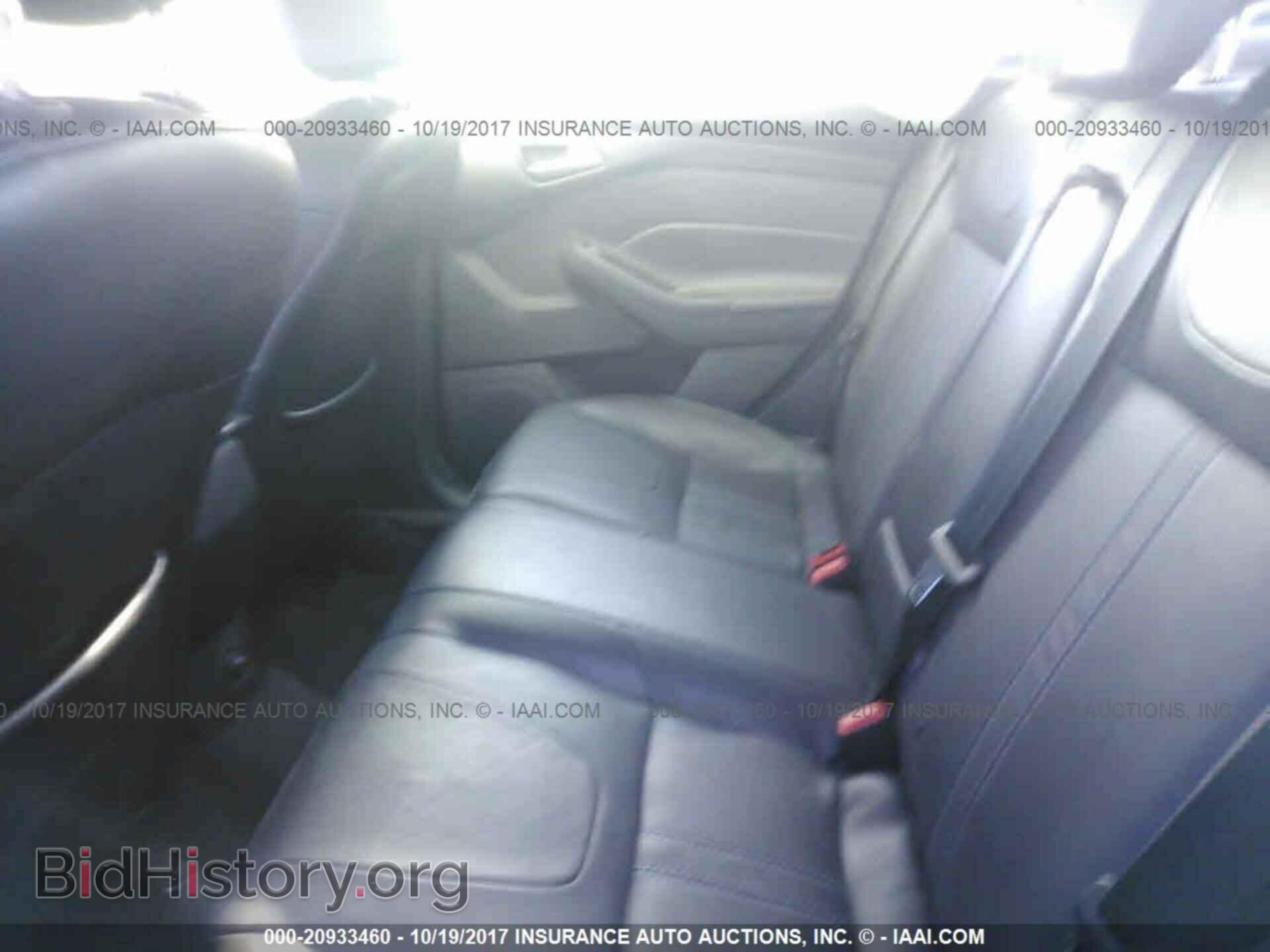 2014 Ford Focus - VIN: 1FADP3F22EL324490 - Photo 8