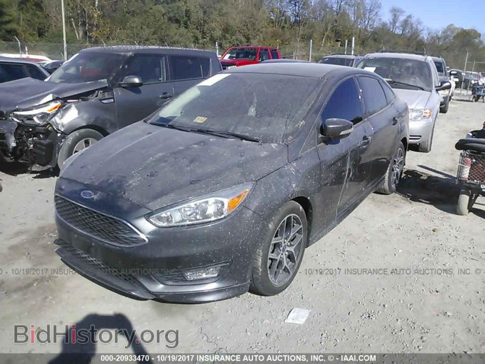 2015 Ford Focus - VIN: 1FADP3FE0FL363199 - Photo 2