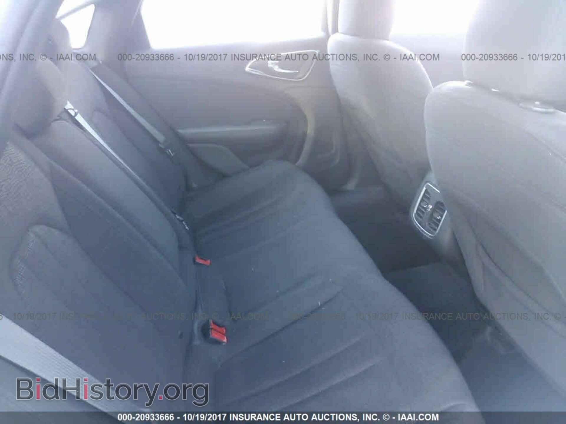 2015 Chrysler 200 - VIN: 1C3CCCAB9FN599857 - Фото 8