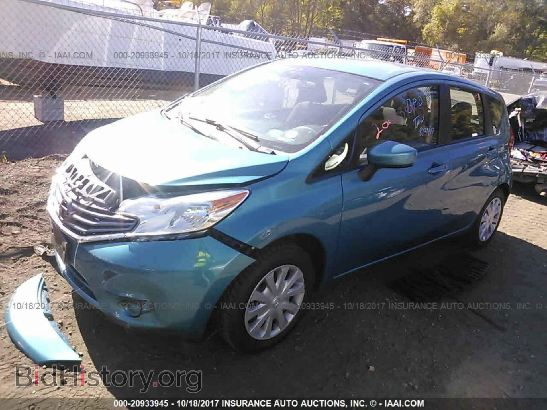 2015 Nissan Versa note - VIN: 3N1CE2CP7FL367916 - Фото 2
