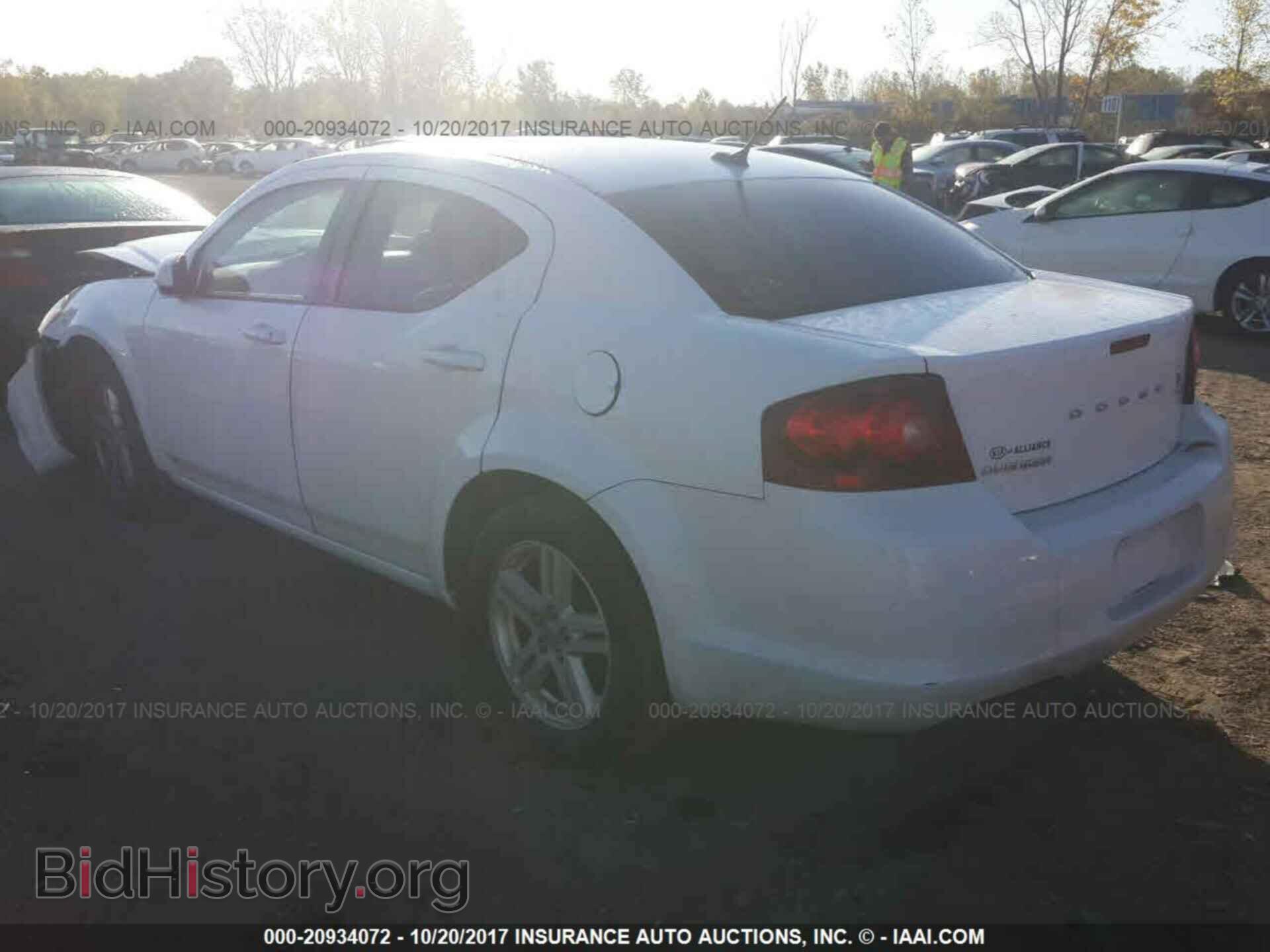 2011 Dodge Avenger - VIN: 1B3BD1FB7BN564991 - Фото 3