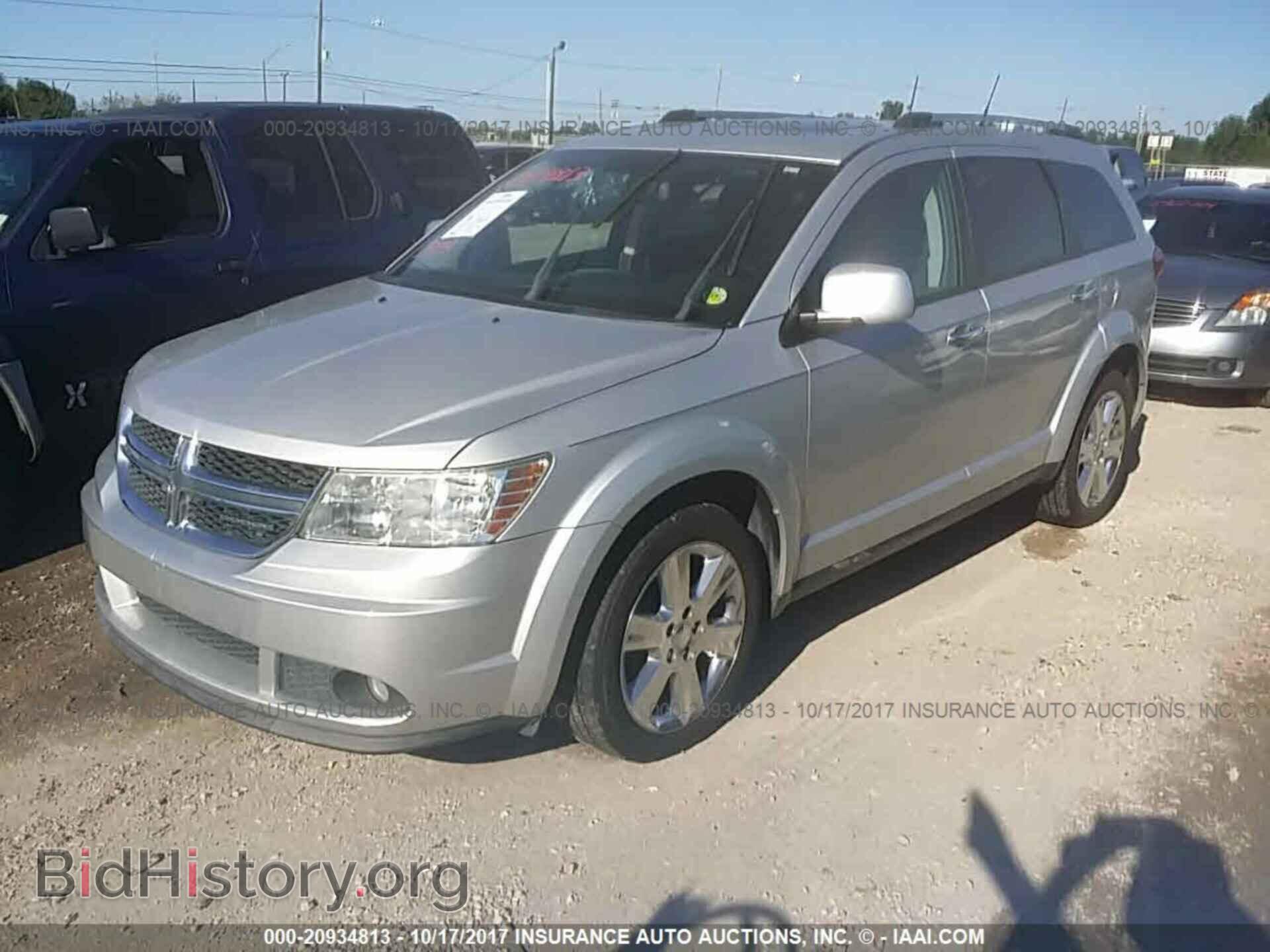 2011 Dodge Journey - VIN: 3D4PG3FG0BT515606 - Photo 2