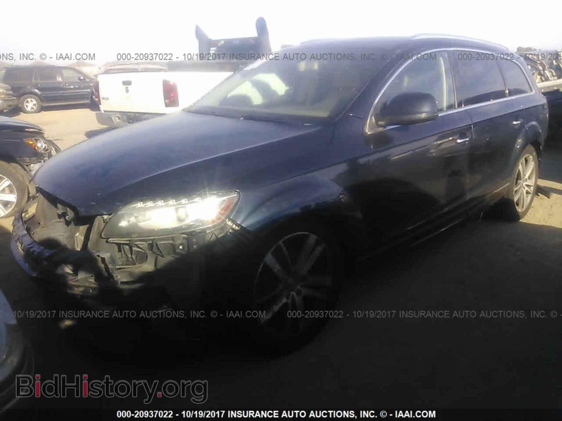 2011 Audi Q7 - VIN: WA1VMAFE0BD007748 - Photo 2