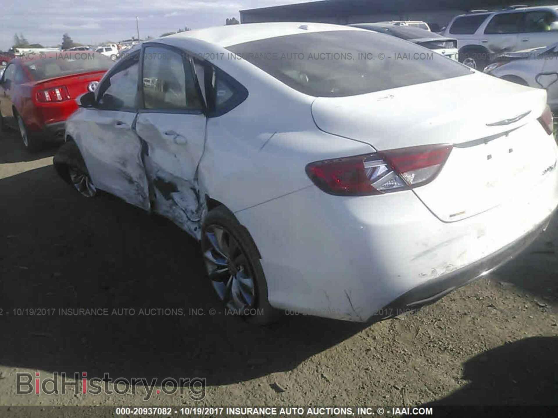 2015 Chrysler 200 - VIN: 1C3CCCBB4FN732572 - Photo 3