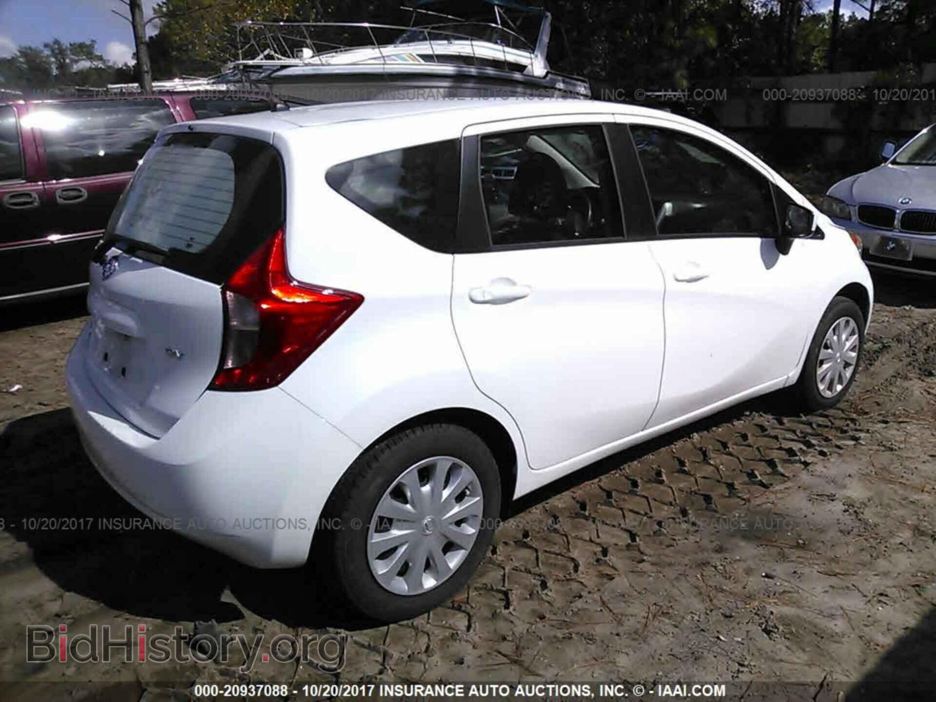 2015 Nissan Versa note - VIN: 3N1CE2CP2FL429092 - Photo 4