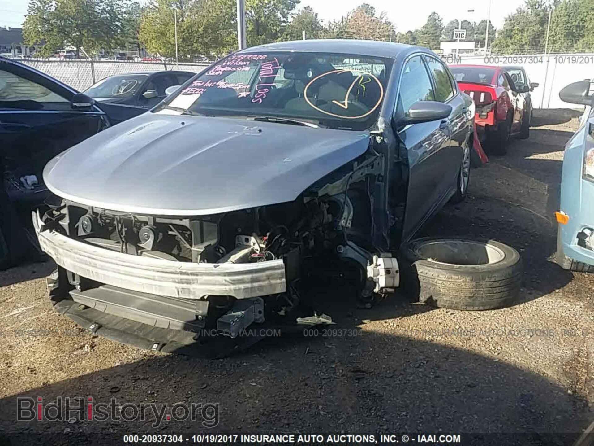 2016 Chrysler 200 - VIN: 1C3CCCAB6GN140903 - Фото 2