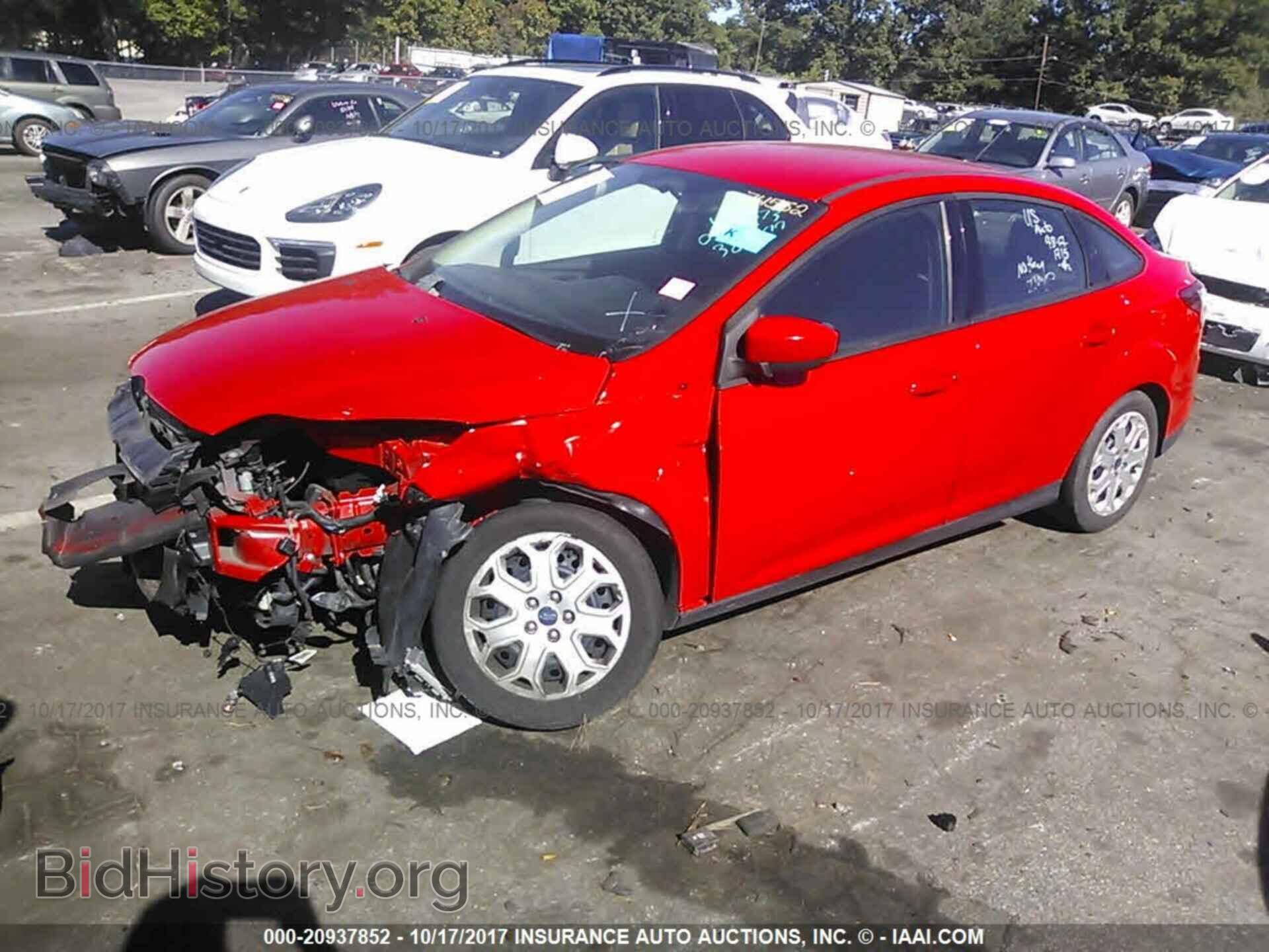 2012 Ford Focus - VIN: 1FAHP3F26CL334373 - Photo 2