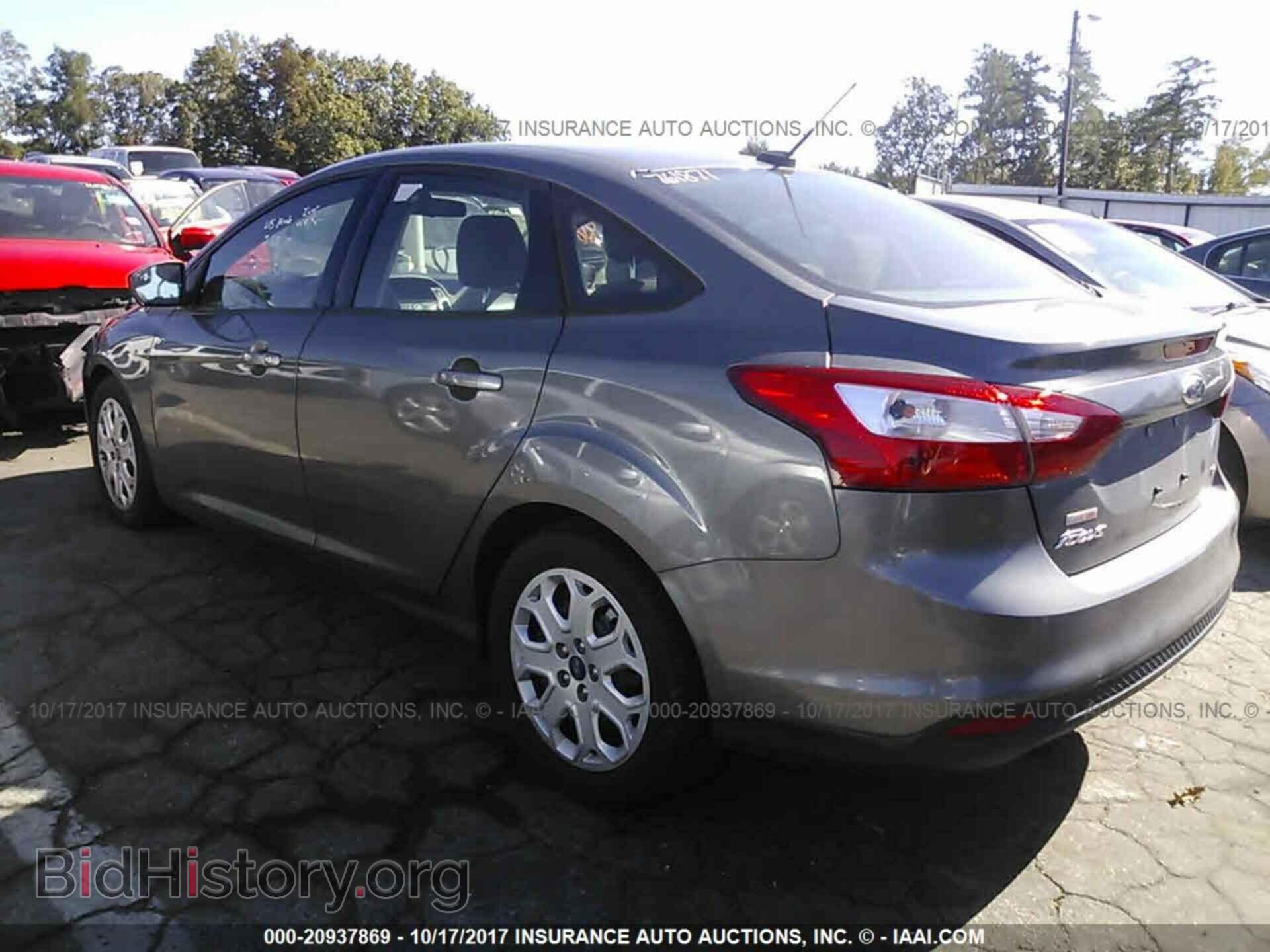 2012 Ford Focus - VIN: 1FAHP3F26CL201970 - Photo 3