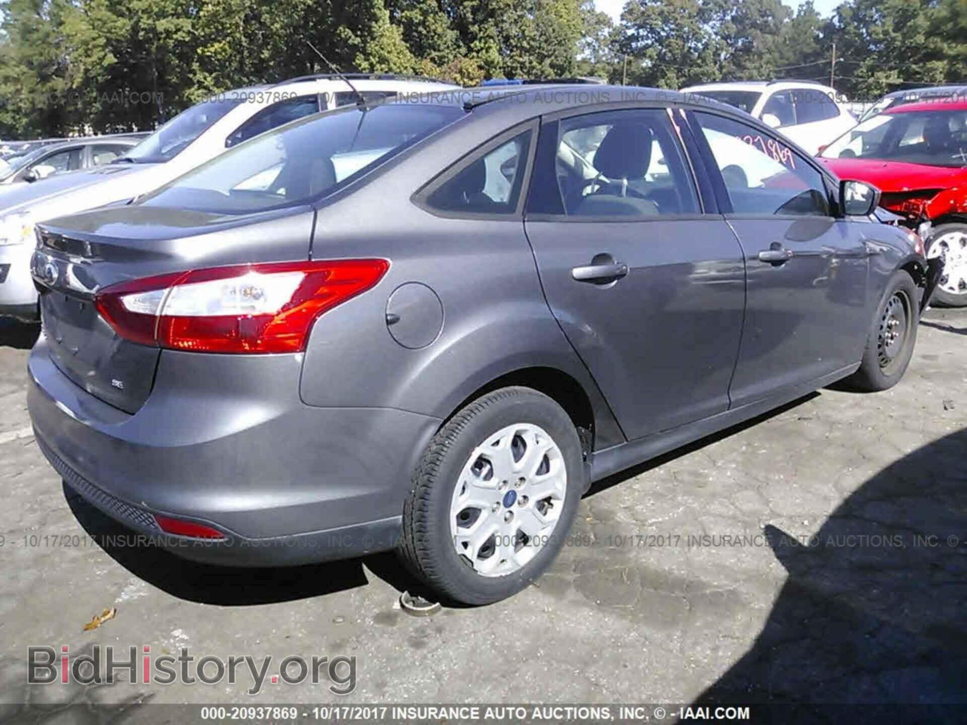 2012 Ford Focus - VIN: 1FAHP3F26CL201970 - Photo 4