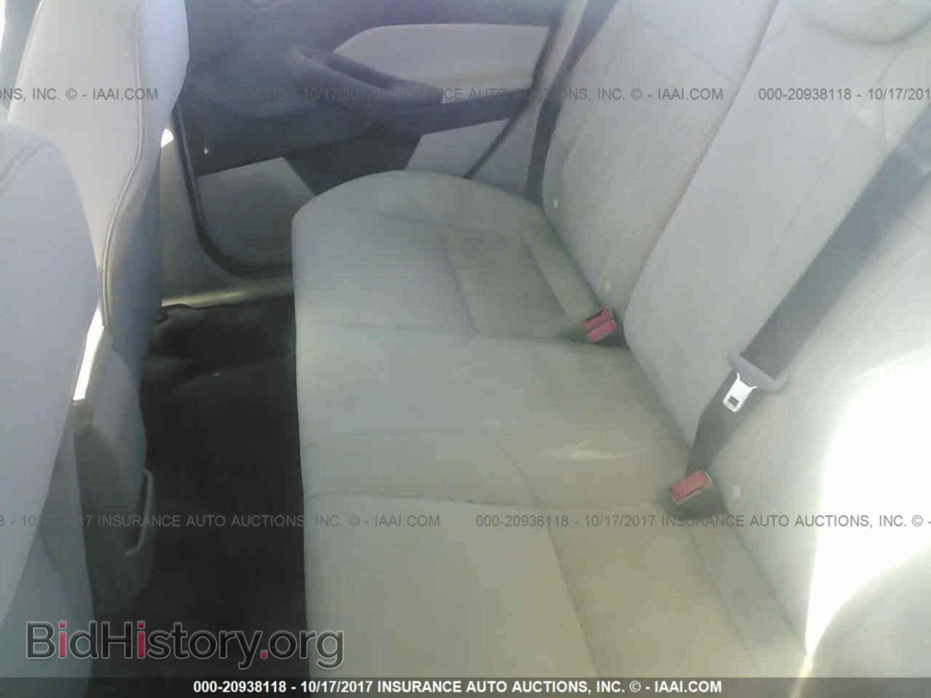 2017 Ford Focus - VIN: 1FADP3F2XHL247873 - Photo 8