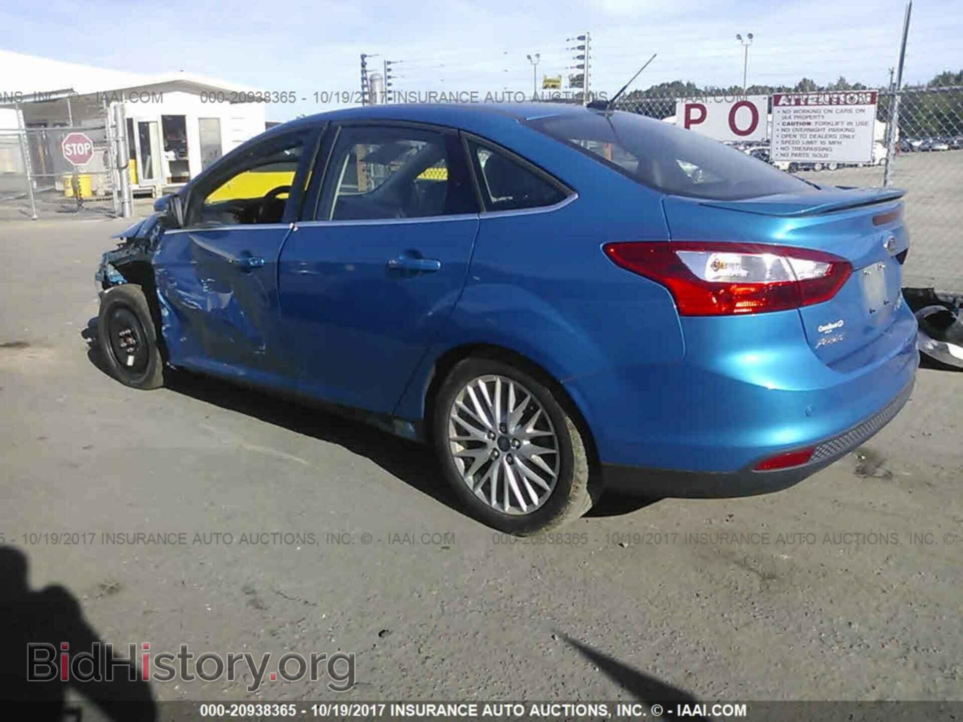 2014 Ford Focus - VIN: 1FADP3J29EL435982 - Photo 3