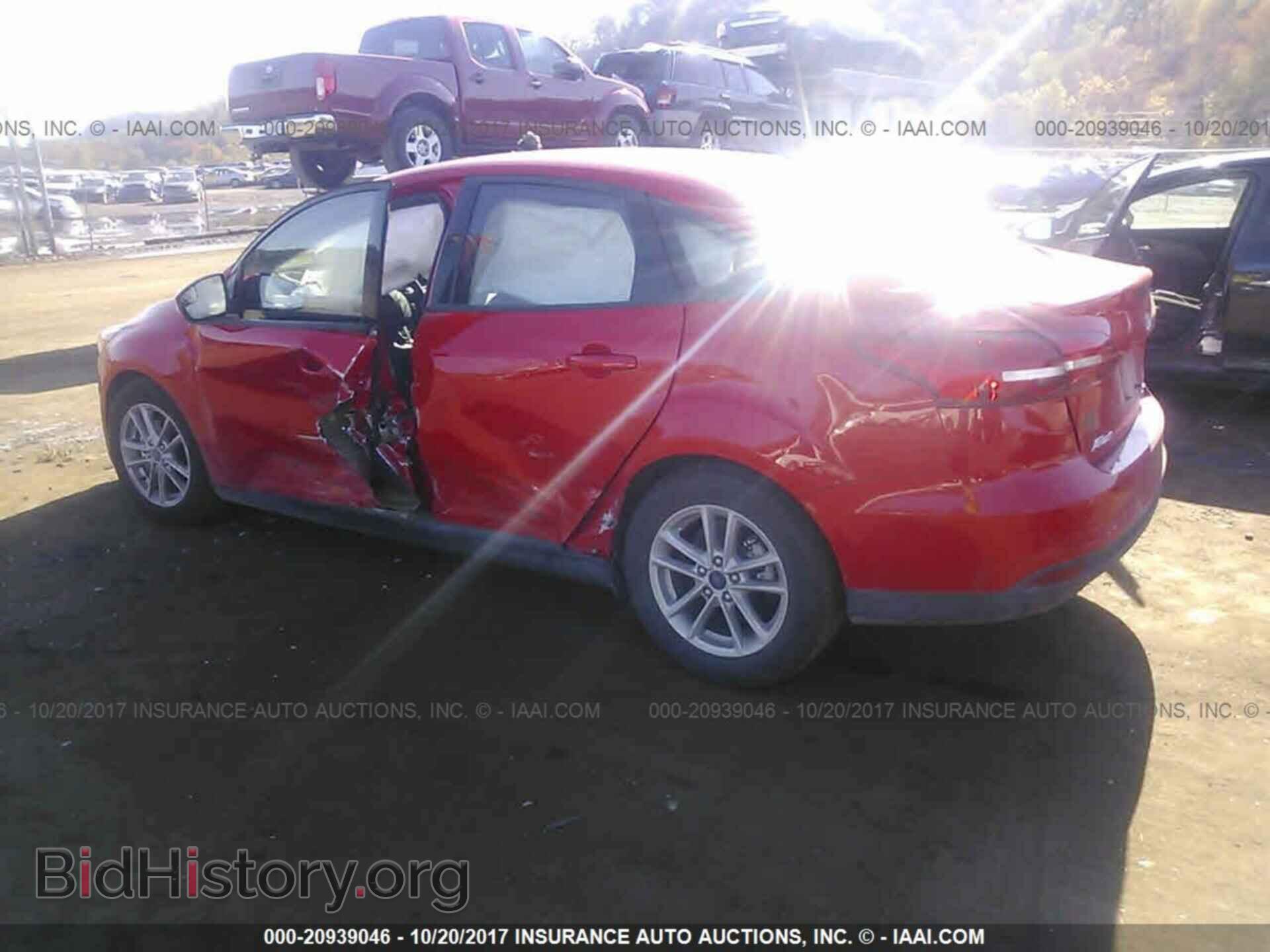 2017 Ford Focus - VIN: 1FADP3FE5HL294948 - Photo 3