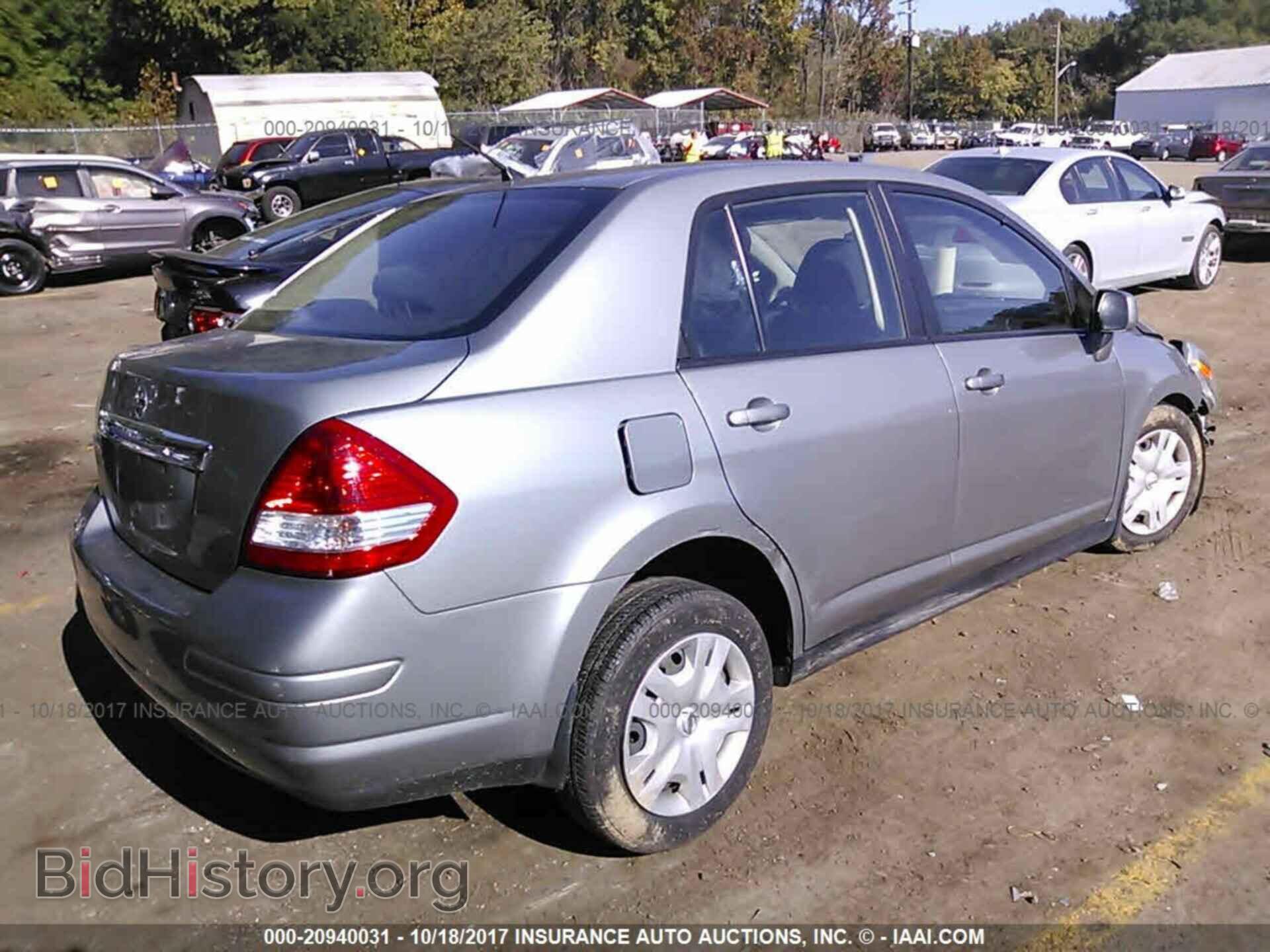 2011 Nissan Versa - VIN: 3N1BC1AP2BL416996 - Photo 4