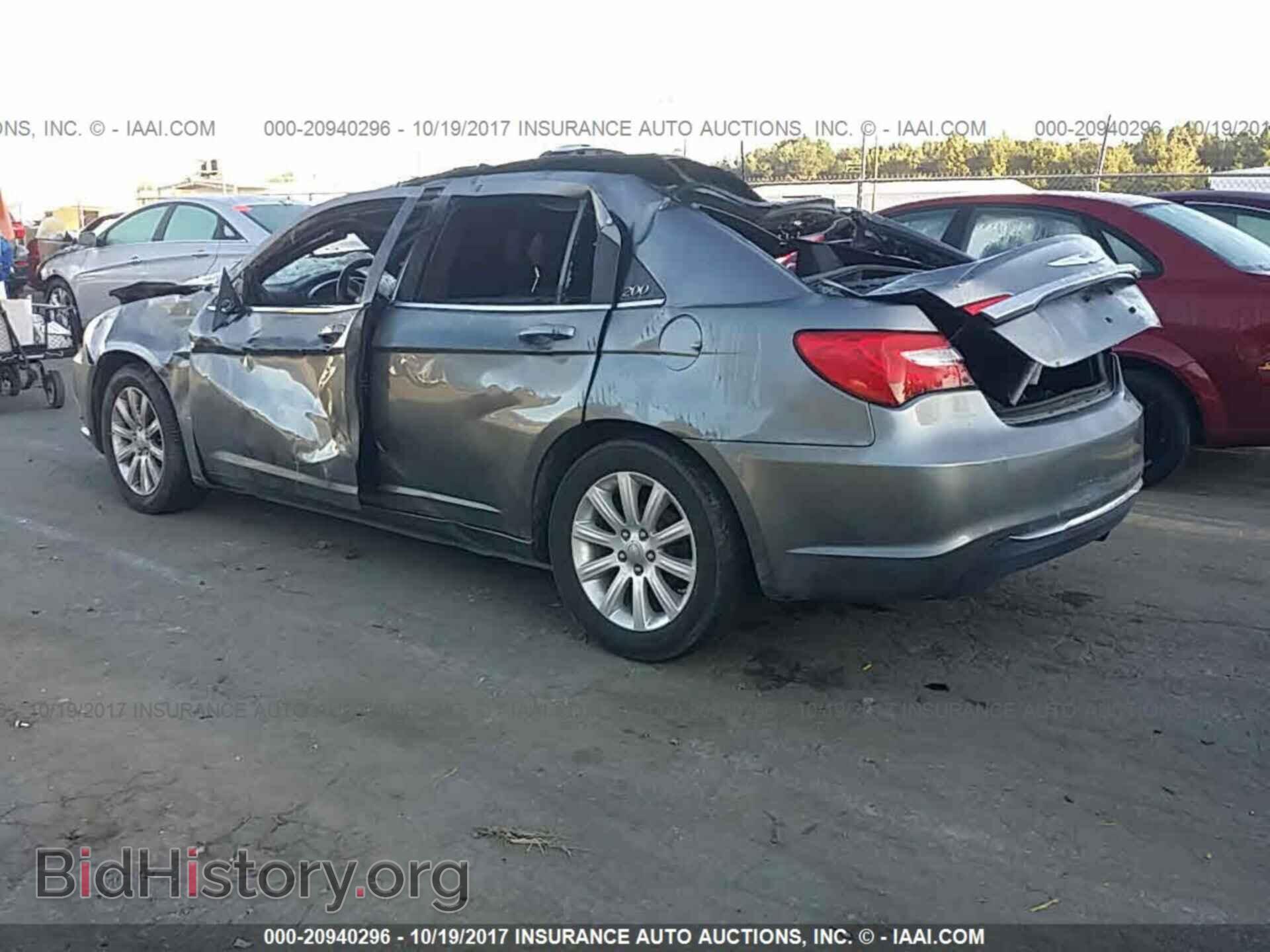 2013 Chrysler 200 - VIN: 1C3CCBBB0DN570057 - Фото 3