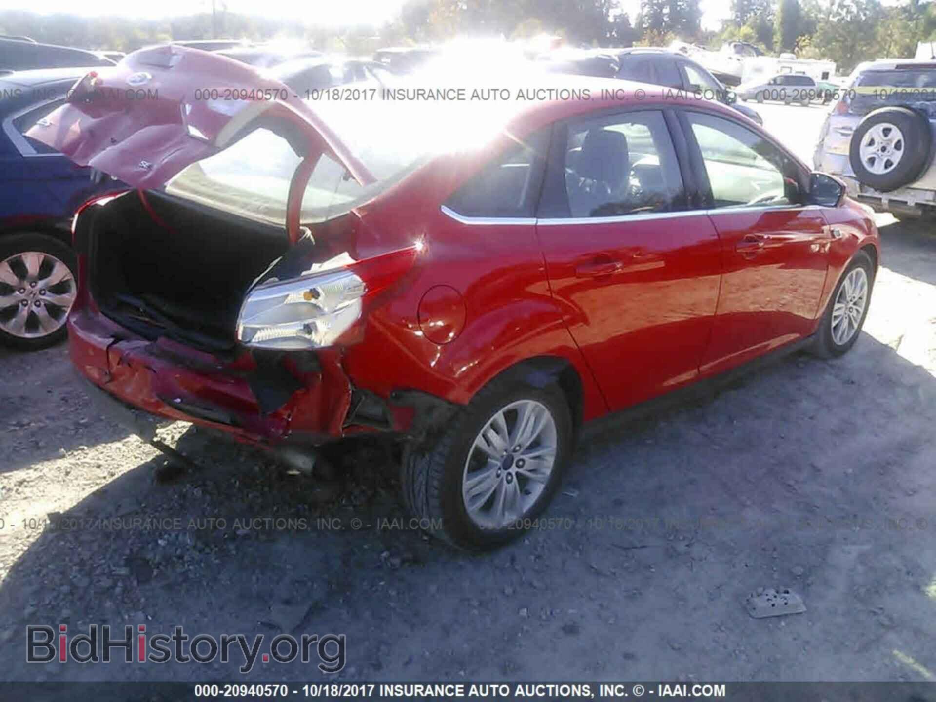 2012 Ford Focus - VIN: 1FAHP3H27CL330975 - Photo 4