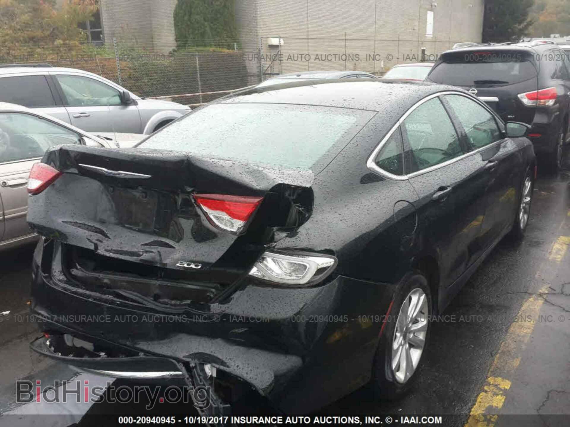 2016 Chrysler 200 - VIN: 1C3CCCAB6GN129982 - Photo 4