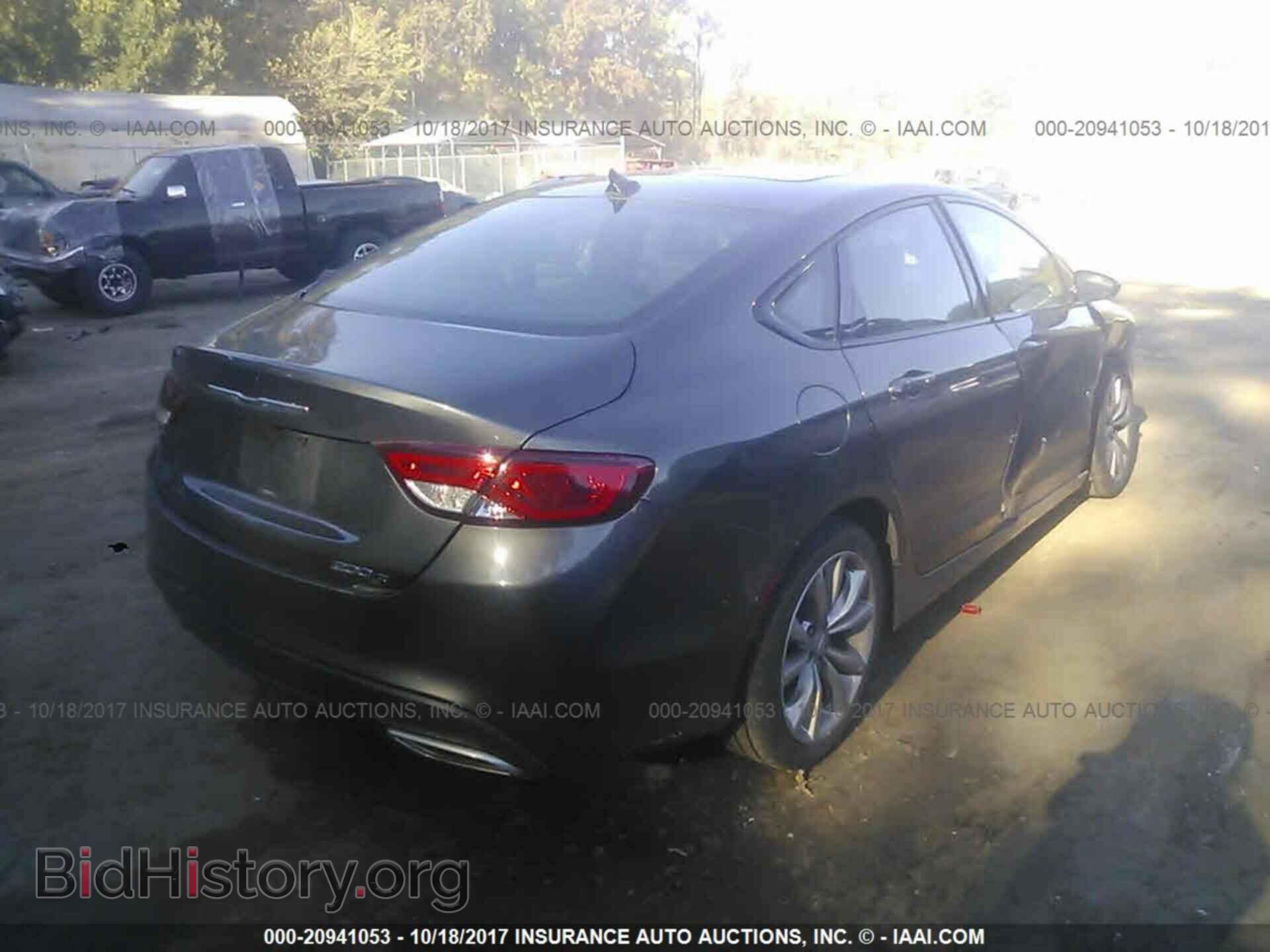 2015 Chrysler 200 - VIN: 1C3CCCBG2FN689619 - Photo 4