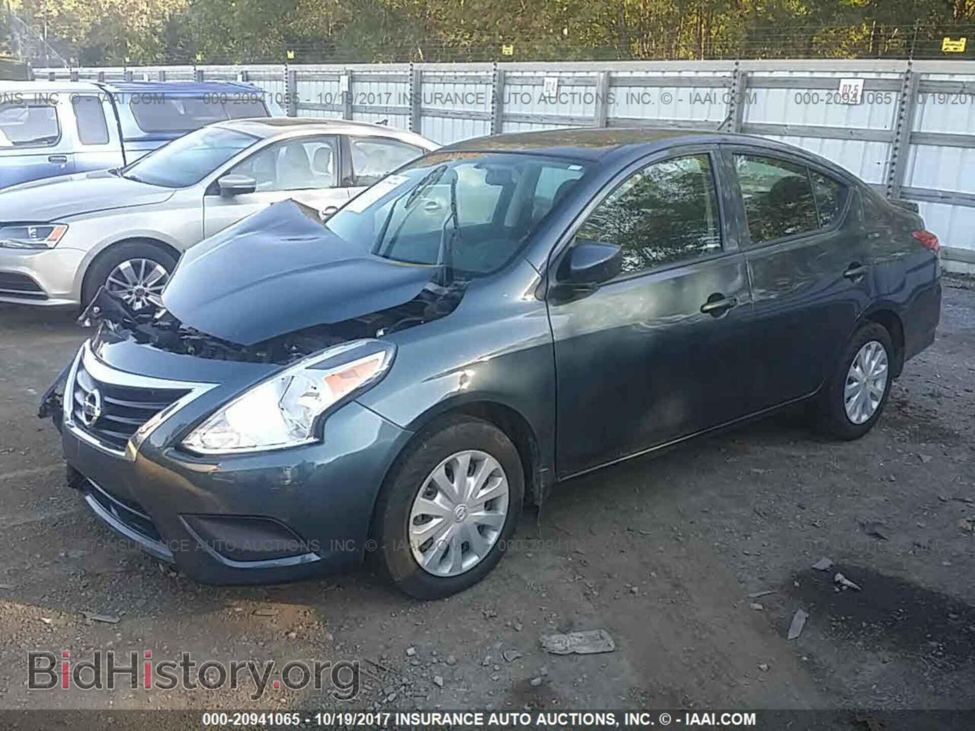 2016 Nissan Versa - VIN: 3N1CN7APXGL880983 - Фото 2