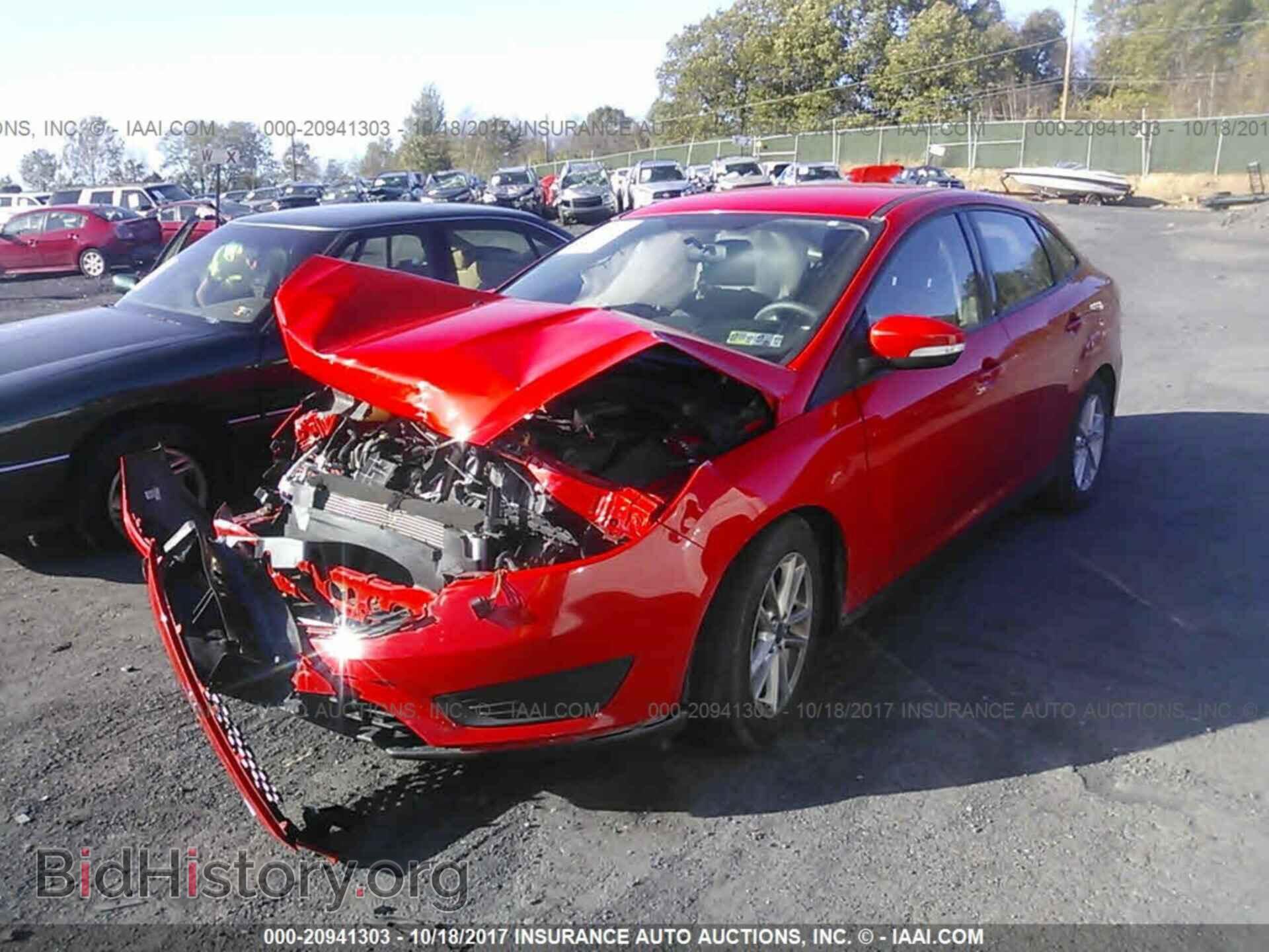 2016 Ford Focus - VIN: 1FADP3F28GL401396 - Photo 2