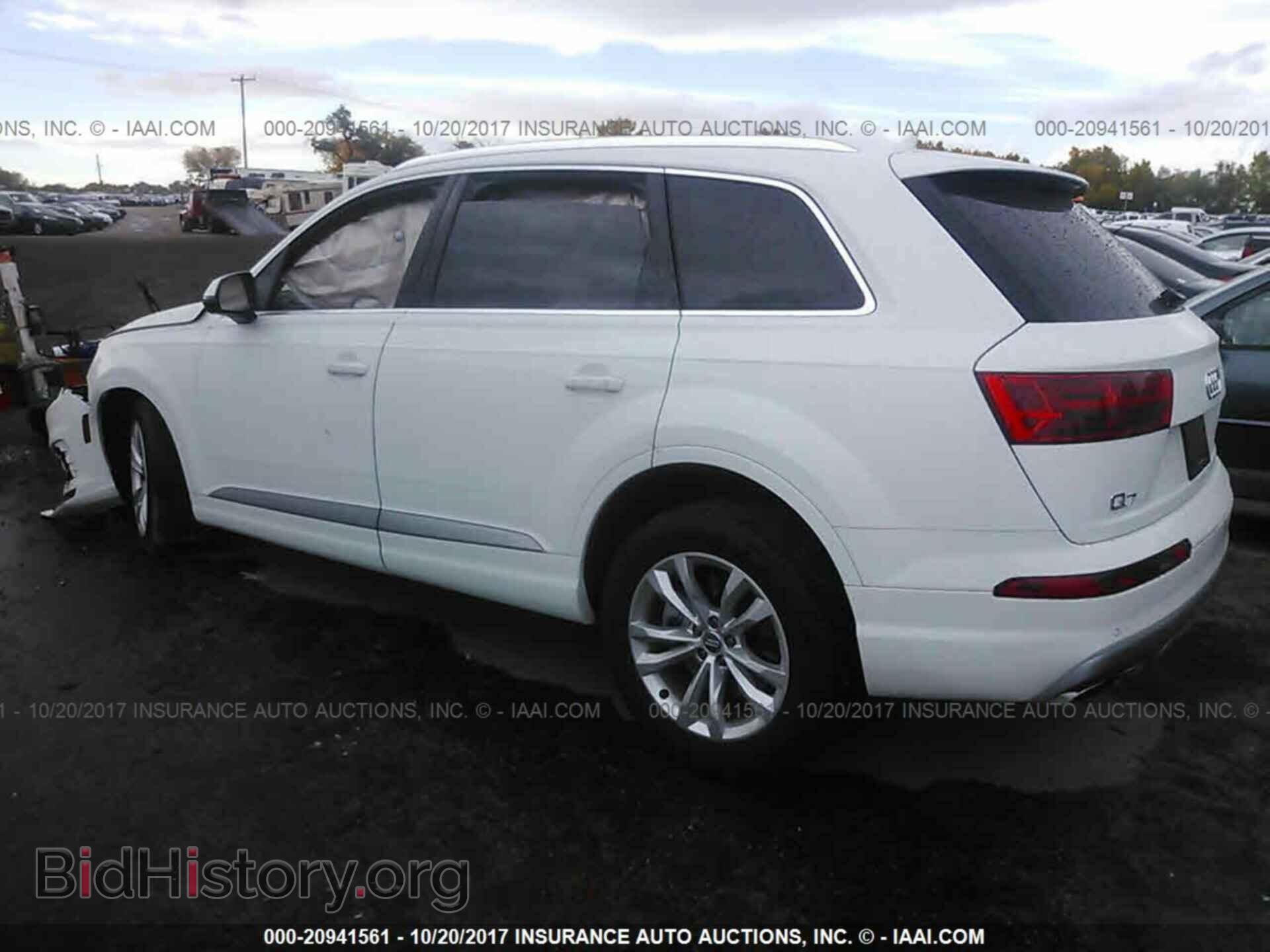 2017 Audi Q7 - VIN: WA1LAAF7XHD038774 - Фото 3