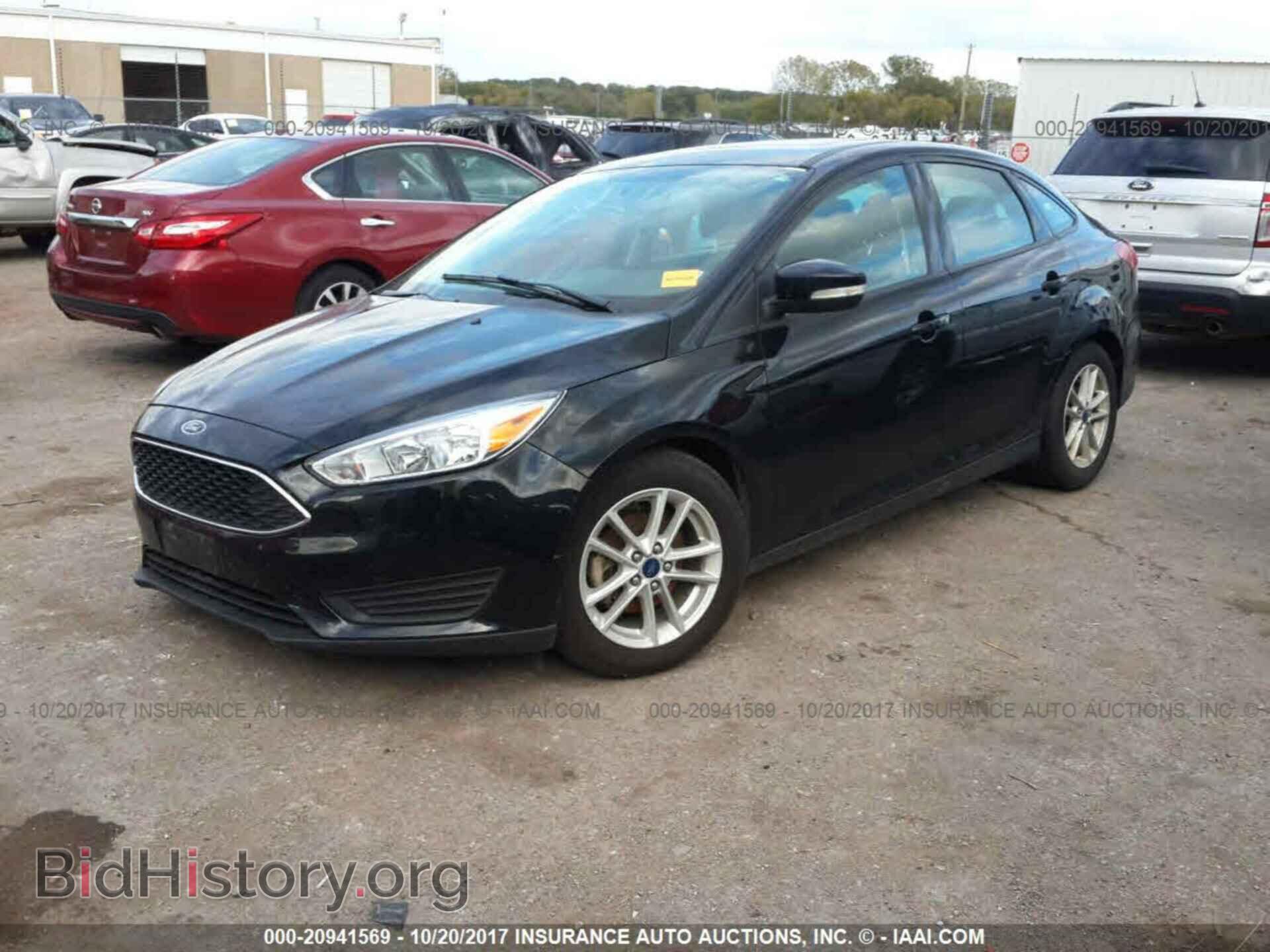 2016 Ford Focus - VIN: 1FADP3F27GL338386 - Фото 2