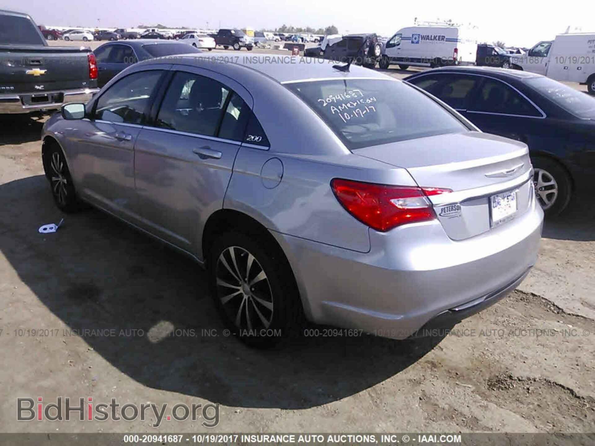 2013 Chrysler 200 - VIN: 1C3CCBBB3DN594806 - Фото 3
