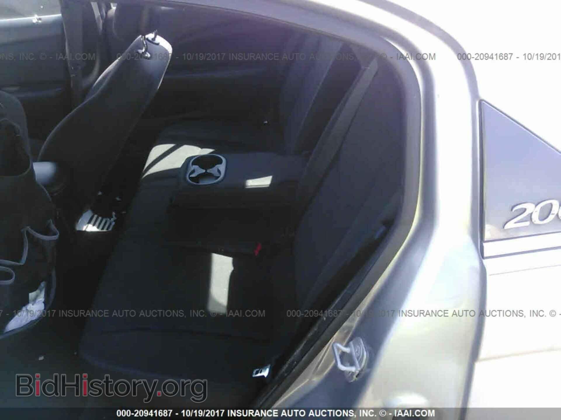 2013 Chrysler 200 - VIN: 1C3CCBBB3DN594806 - Фото 8