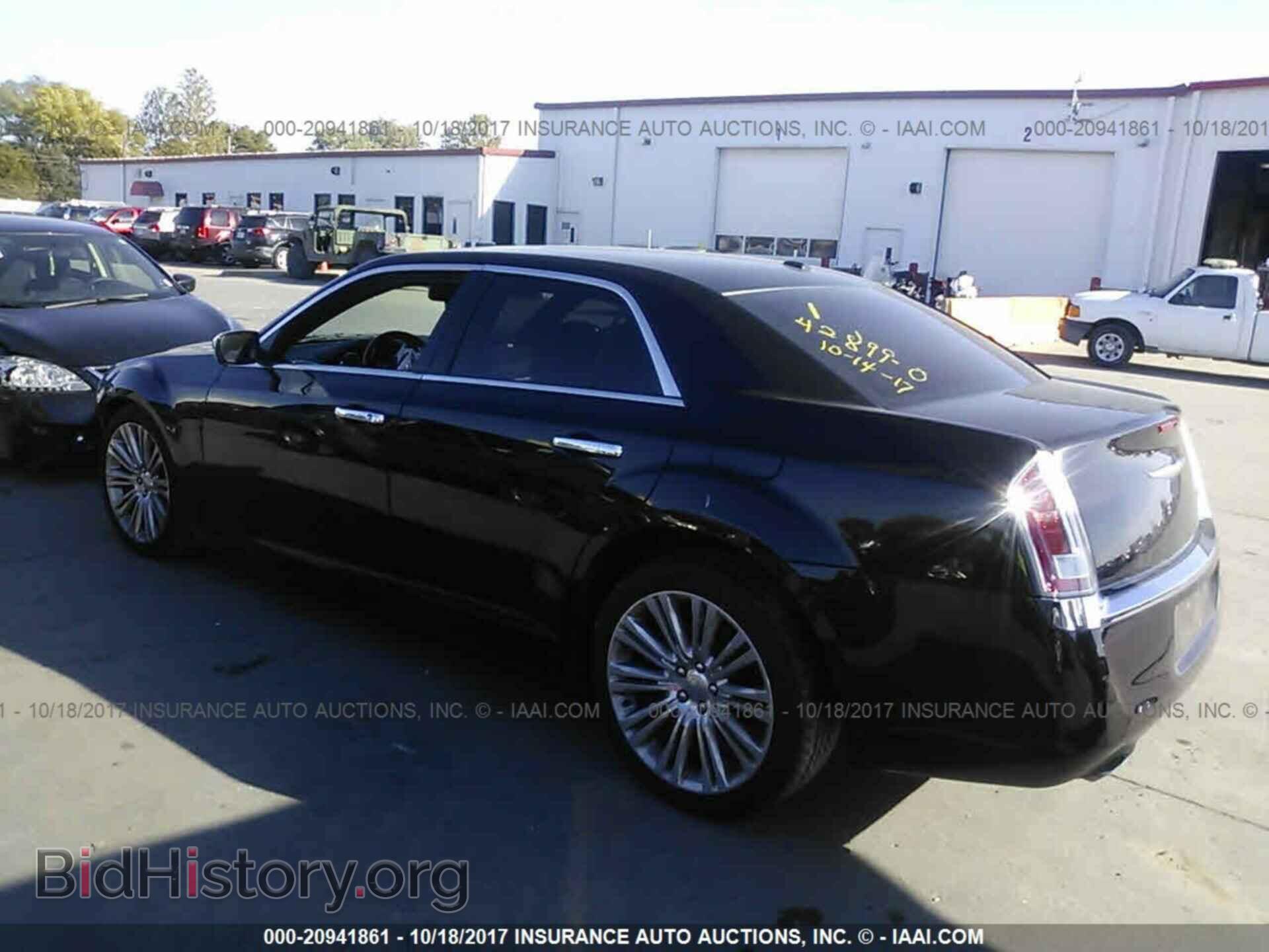 2012 Chrysler 300c - VIN: 2C3CCAET3CH134177 - Фото 3