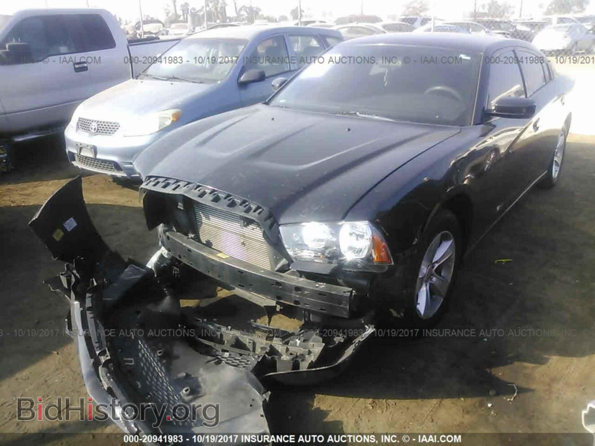 2011 Dodge Charger - VIN: 2B3CL3CG9BH543619 - Фото 2