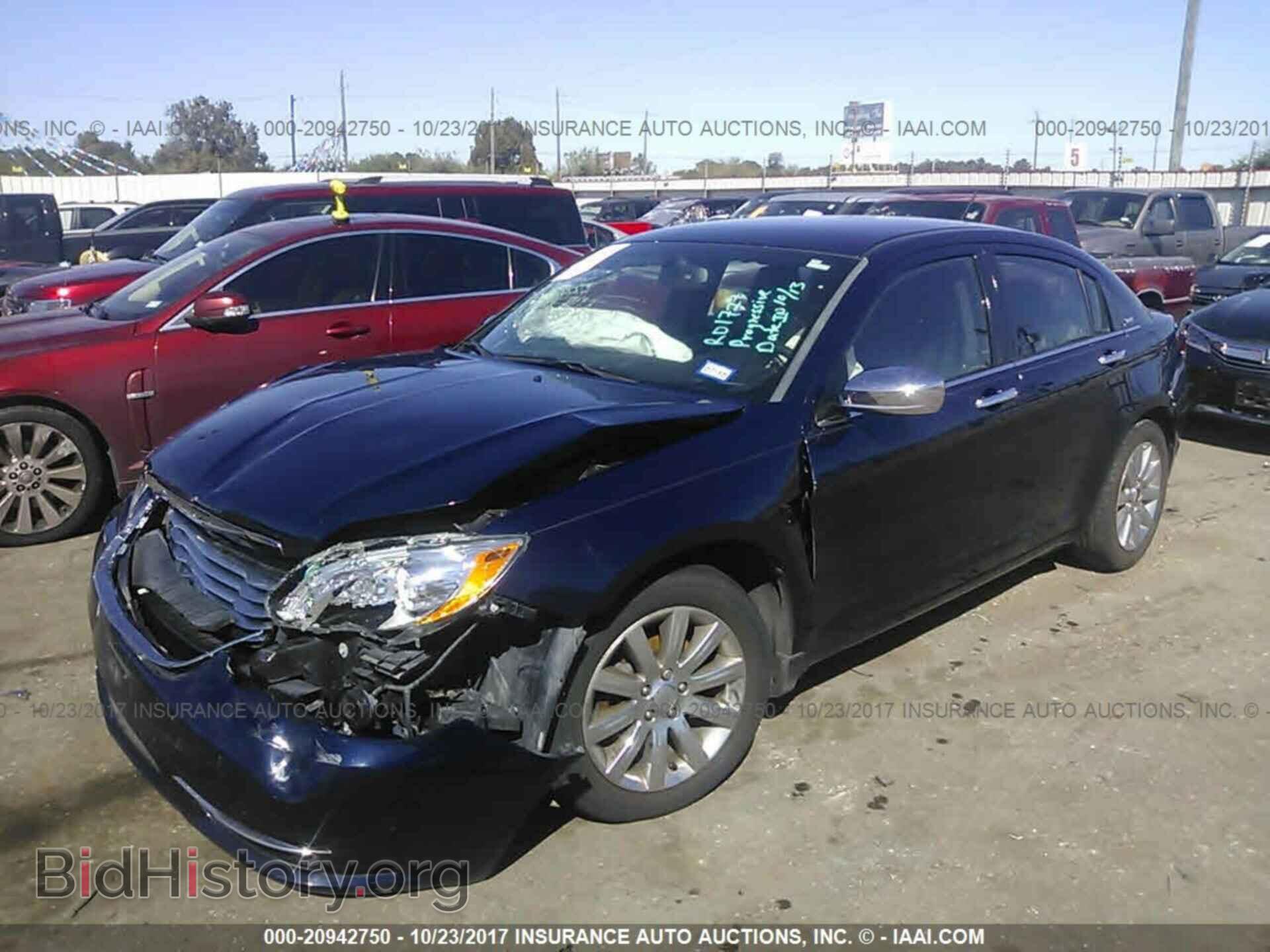 2014 Chrysler 200 - VIN: 1C3CCBCG4EN100450 - Фото 2