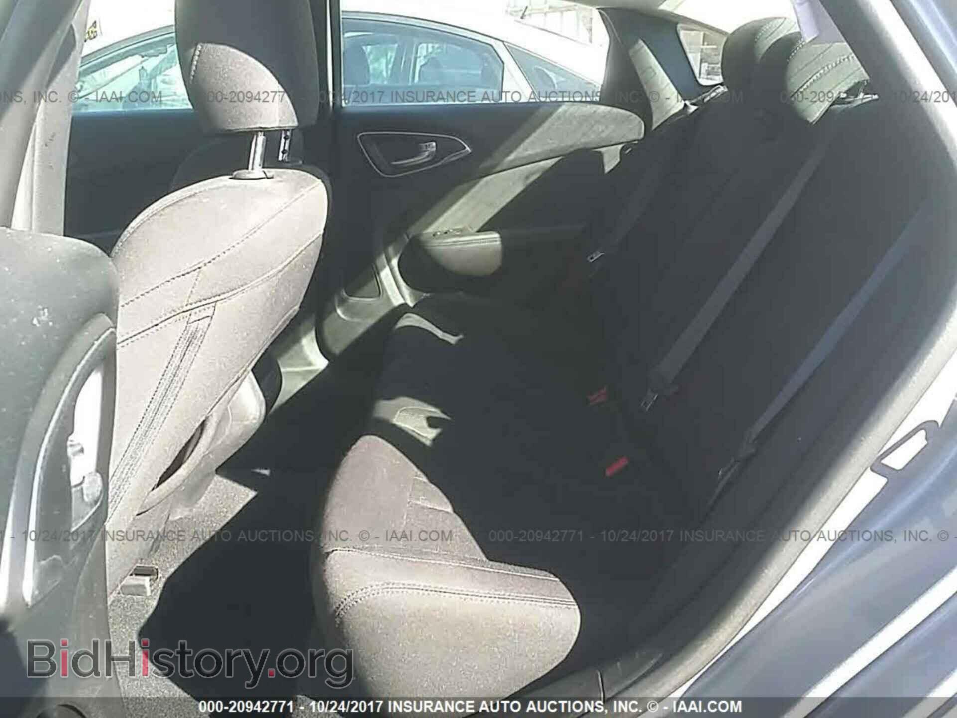 2015 Chrysler 200 - VIN: 1C3CCCAB4FN737336 - Photo 8