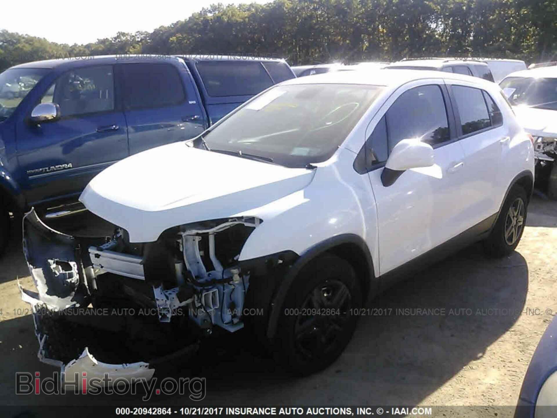 2016 Chevrolet Trax - VIN: 3GNCJKSB2GL265088 - Фото 2