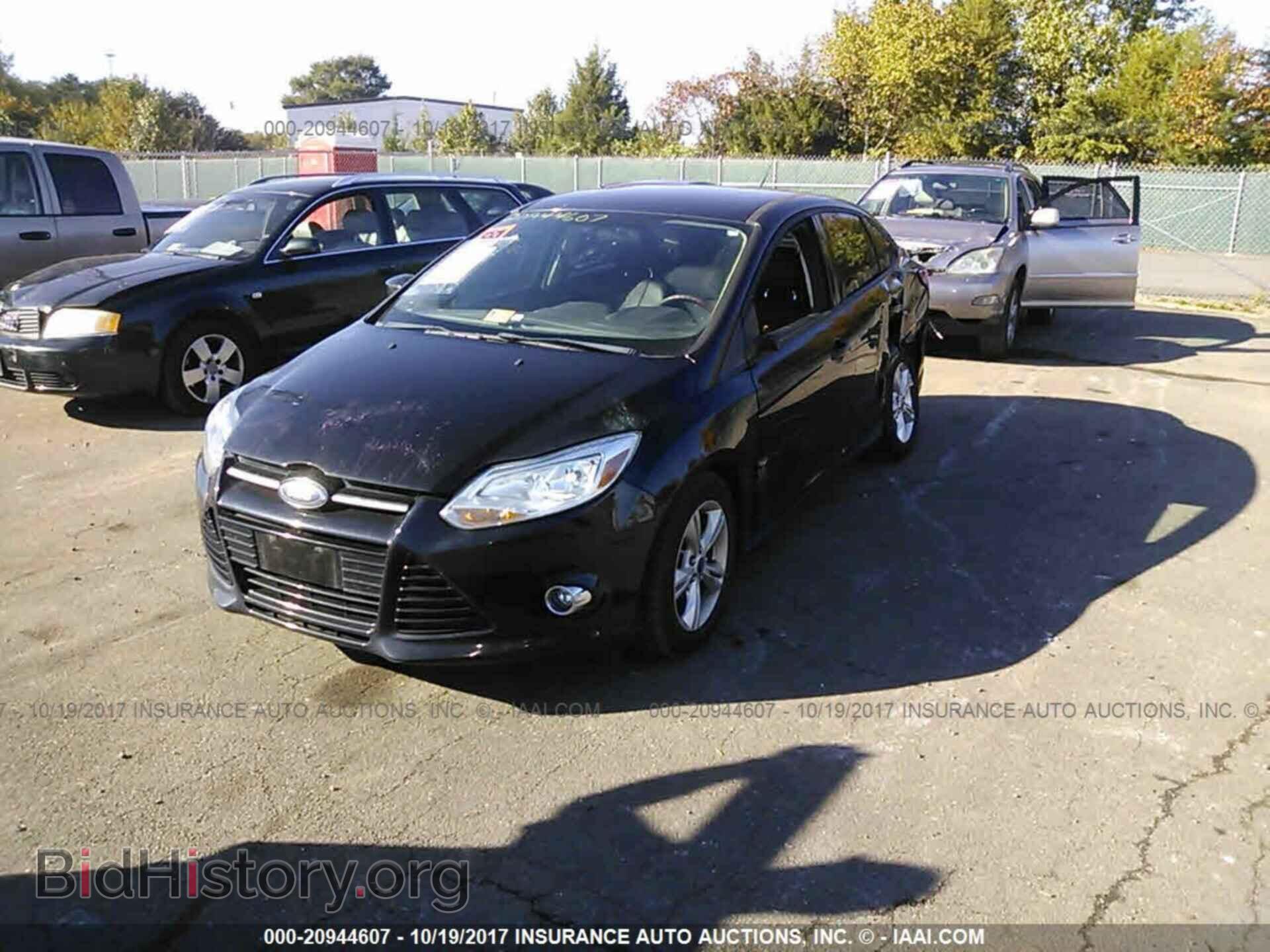 2012 Ford Focus - VIN: 1FAHP3F22CL265651 - Photo 2