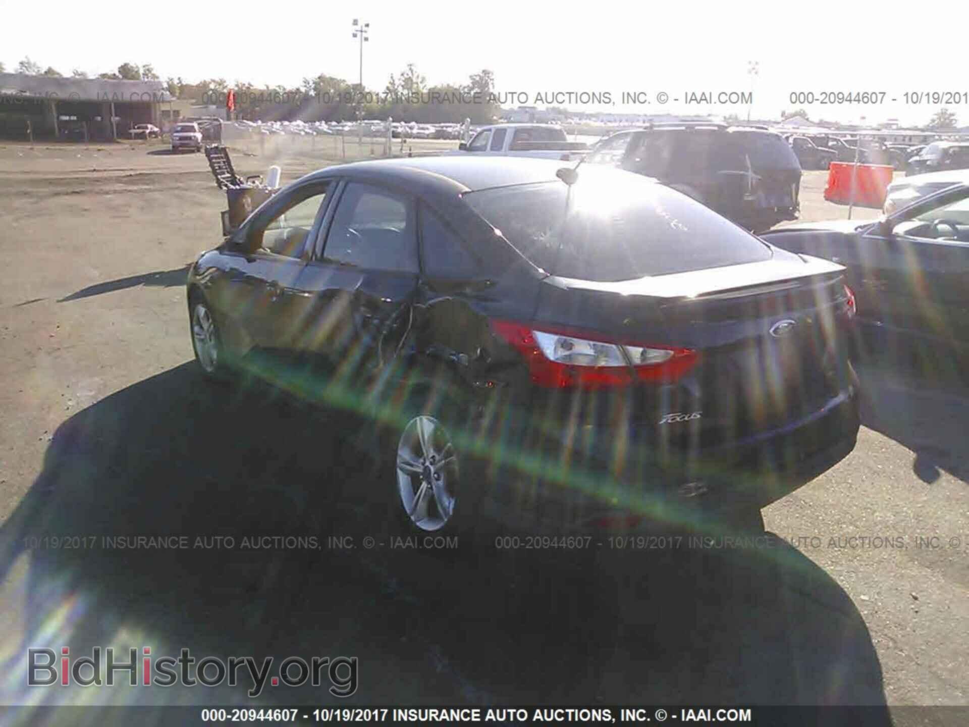 2012 Ford Focus - VIN: 1FAHP3F22CL265651 - Photo 3