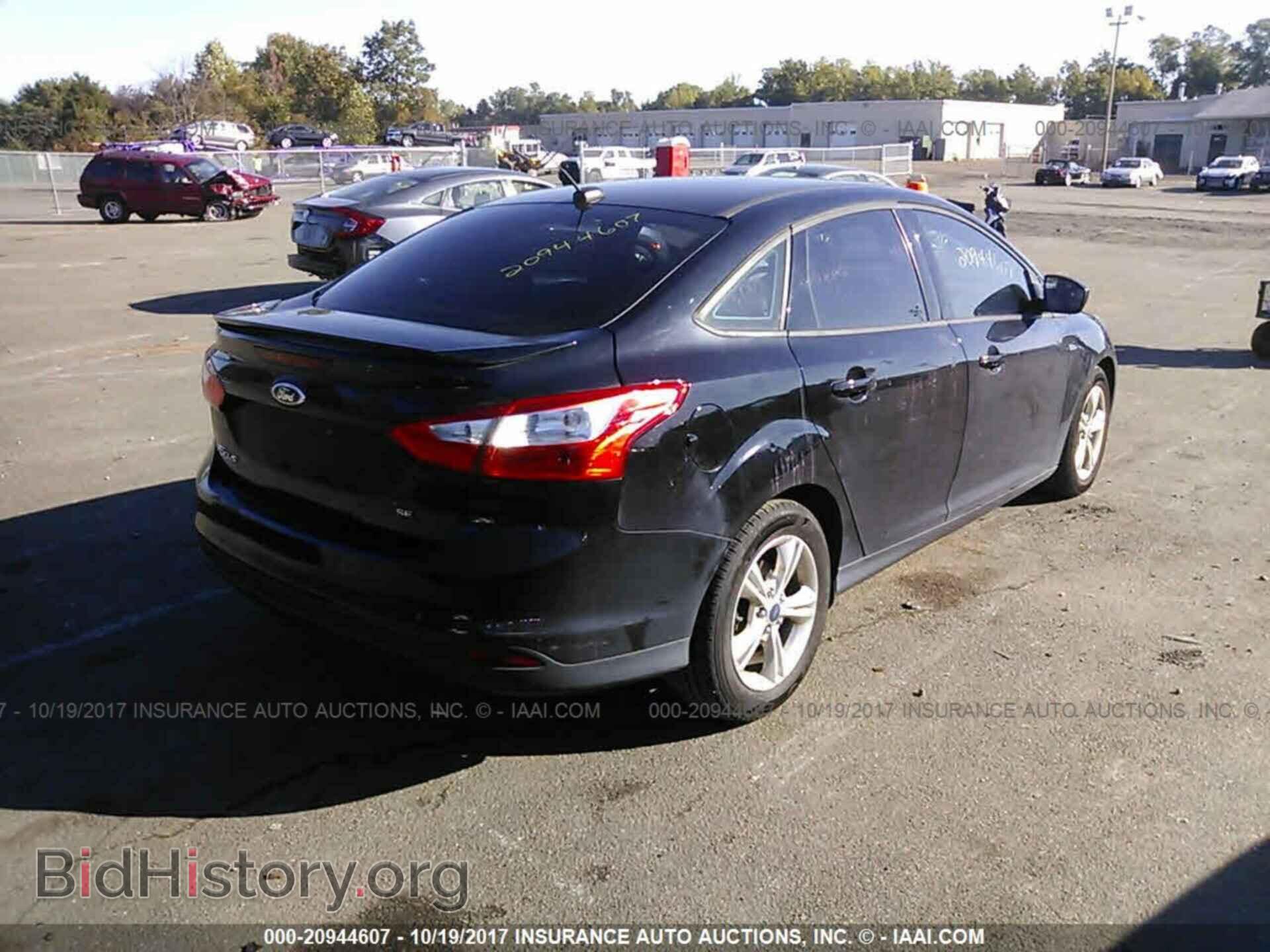 2012 Ford Focus - VIN: 1FAHP3F22CL265651 - Photo 4