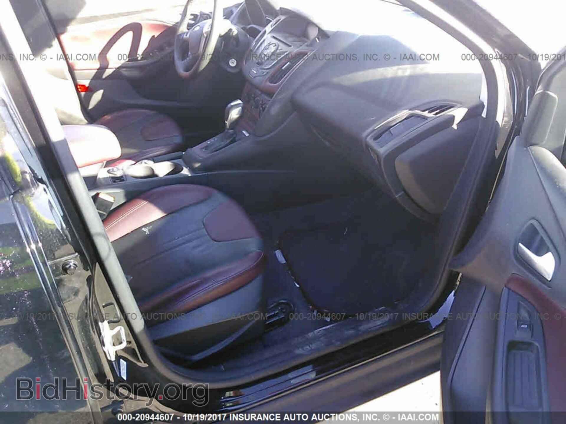 2012 Ford Focus - VIN: 1FAHP3F22CL265651 - Photo 5