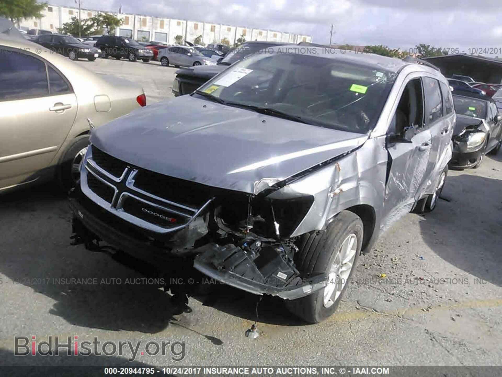 2015 Dodge Journey - VIN: 3C4PDCBG8FT722794 - Photo 2