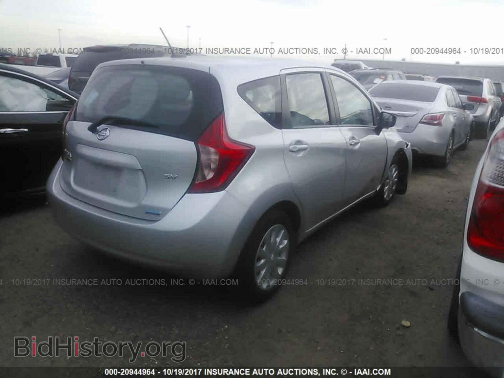 2016 Nissan Versa note - VIN: 3N1CE2CPXGL352330 - Photo 4